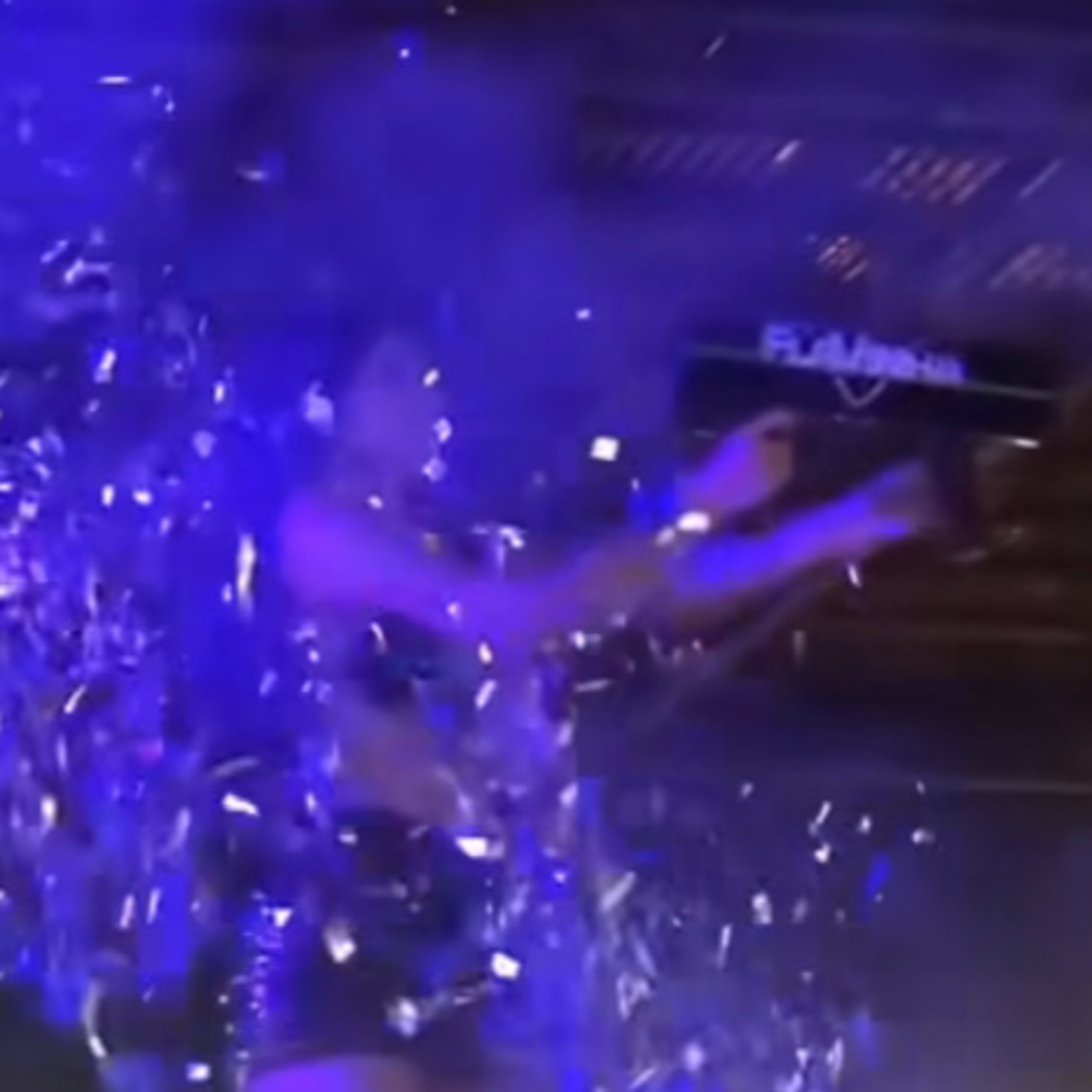 DJ dispara canhão de confetes no próprio rosto, Itajaí tem 15 eventos para 2023 e mais episode artwork