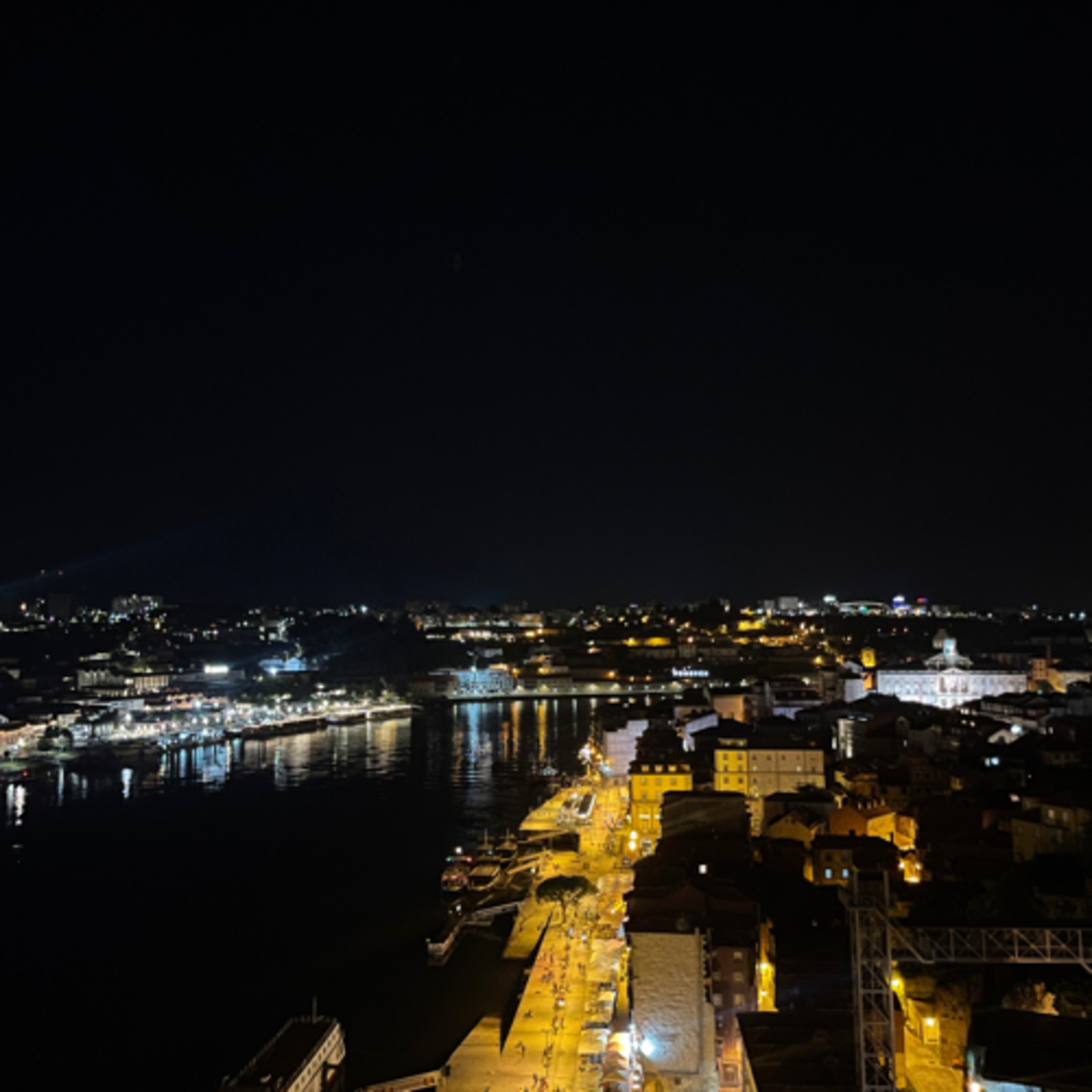 Aufwachen in ein fremden Bett und ein Spaziergang in der Nacht - Porto #79  episode artwork