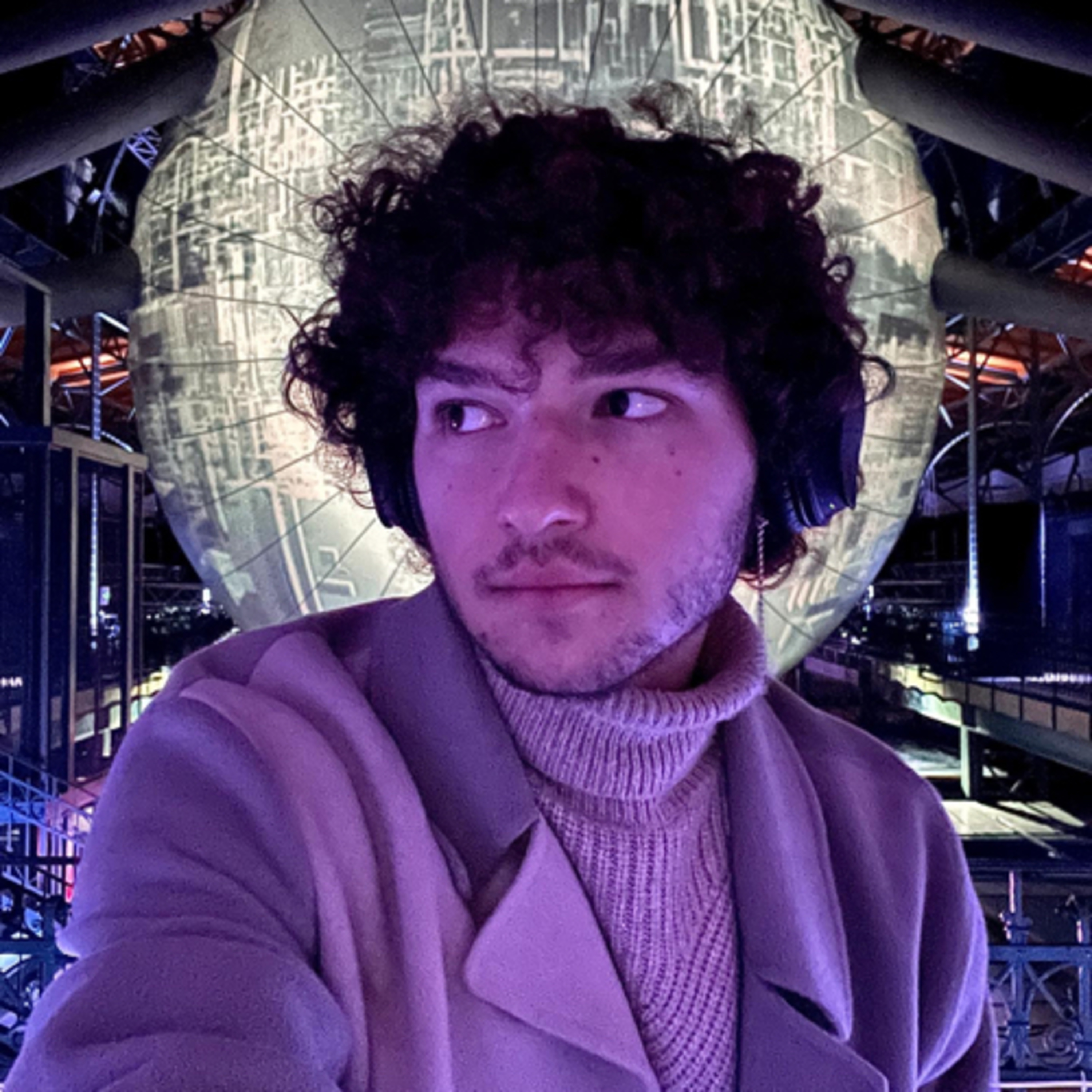 Lichtmuseum und Schreiben im Café - Budapest Tag 2 episode artwork