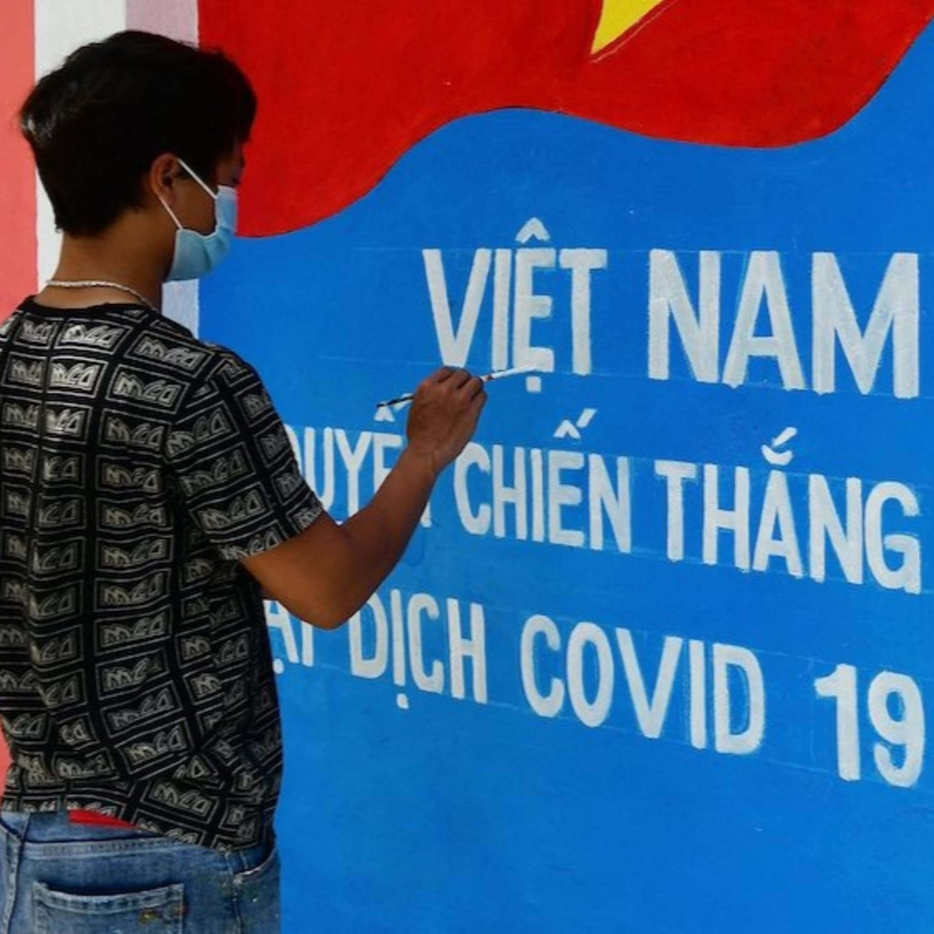 Tại sao người VN phản ứng trái ngược trước vắc-xin TQ và phương Tây?