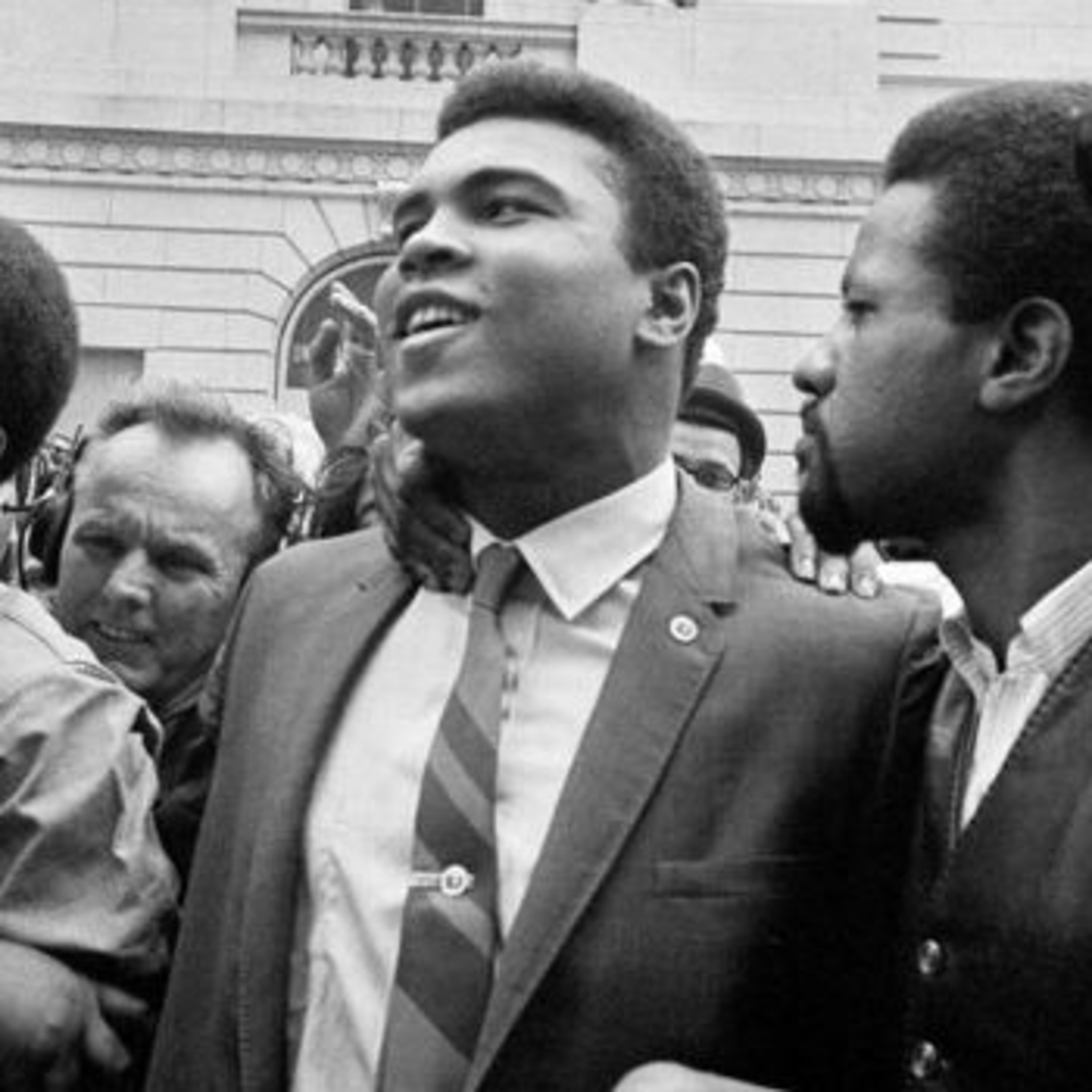 [Vietnam 1967] Muhammad Ali: Tôi chẳng thù ghét gì Việt cộng cả!