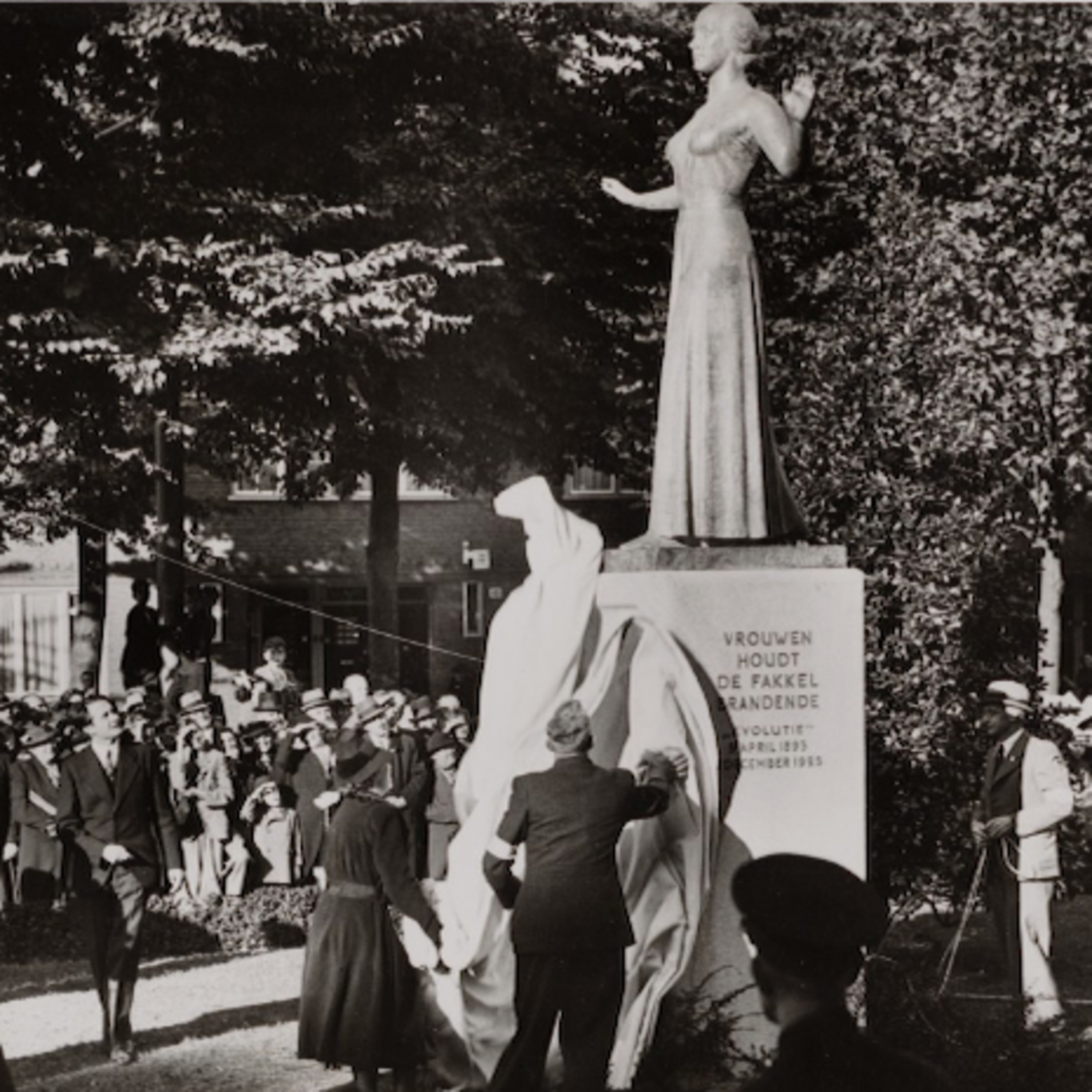 Een audiowandeling door de Amsterdamse Rivierenbuurt (1933 - 1945)