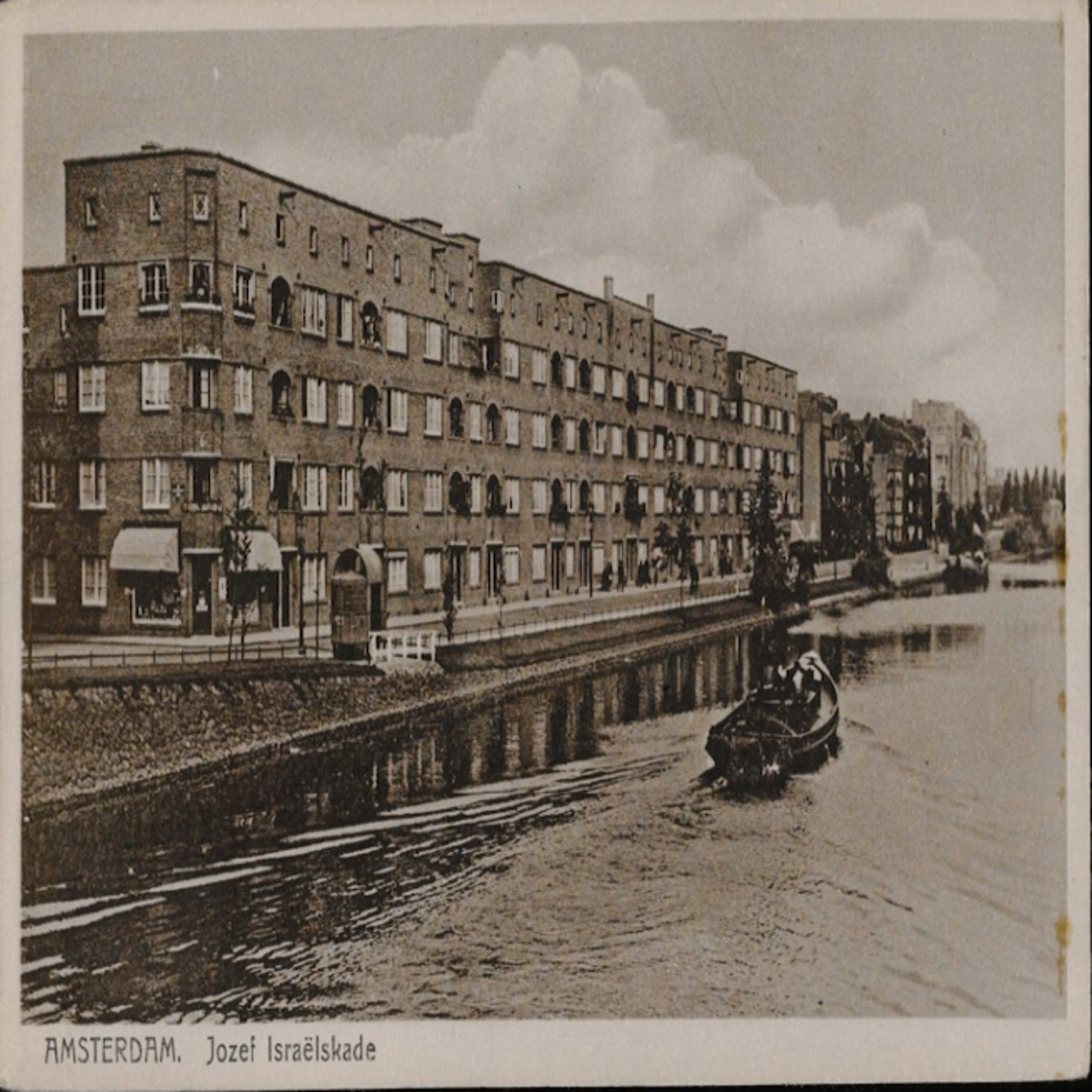 Een audiowandeling door de Amsterdamse Rivierenbuurt (1933 - 1945)
