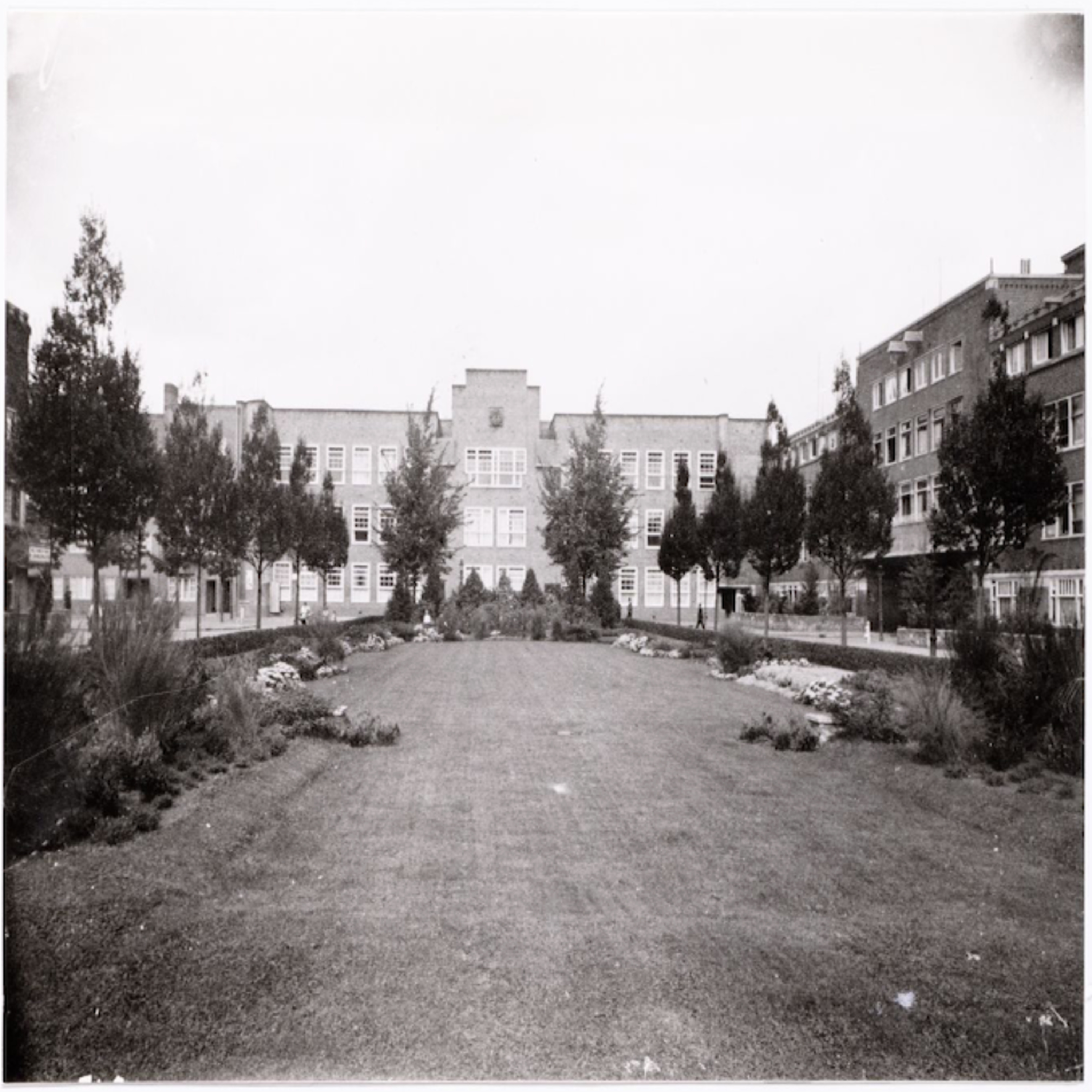 Een audiowandeling door de Amsterdamse Rivierenbuurt (1933 - 1945)