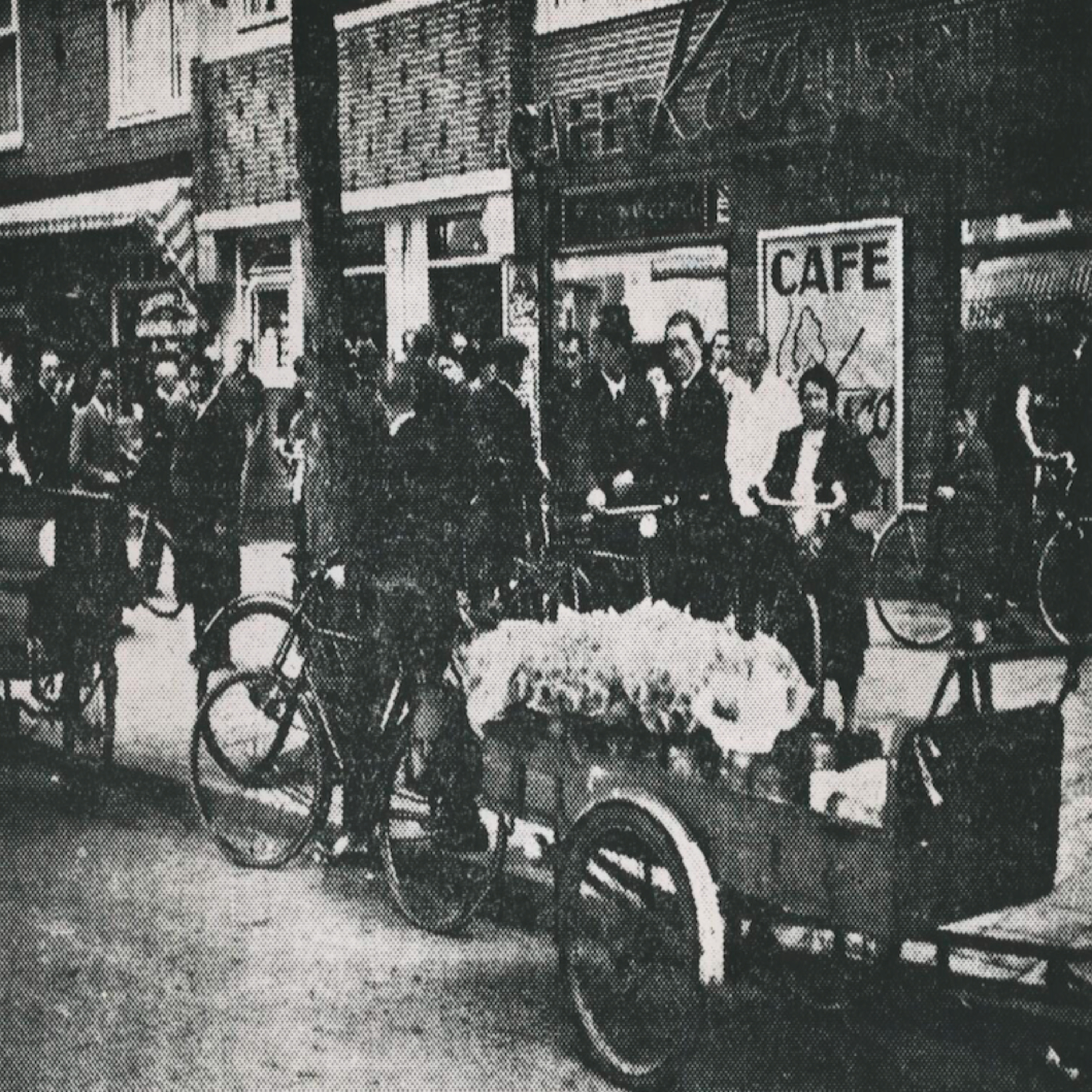 Een audiowandeling door de Amsterdamse Rivierenbuurt (1933 - 1945)
