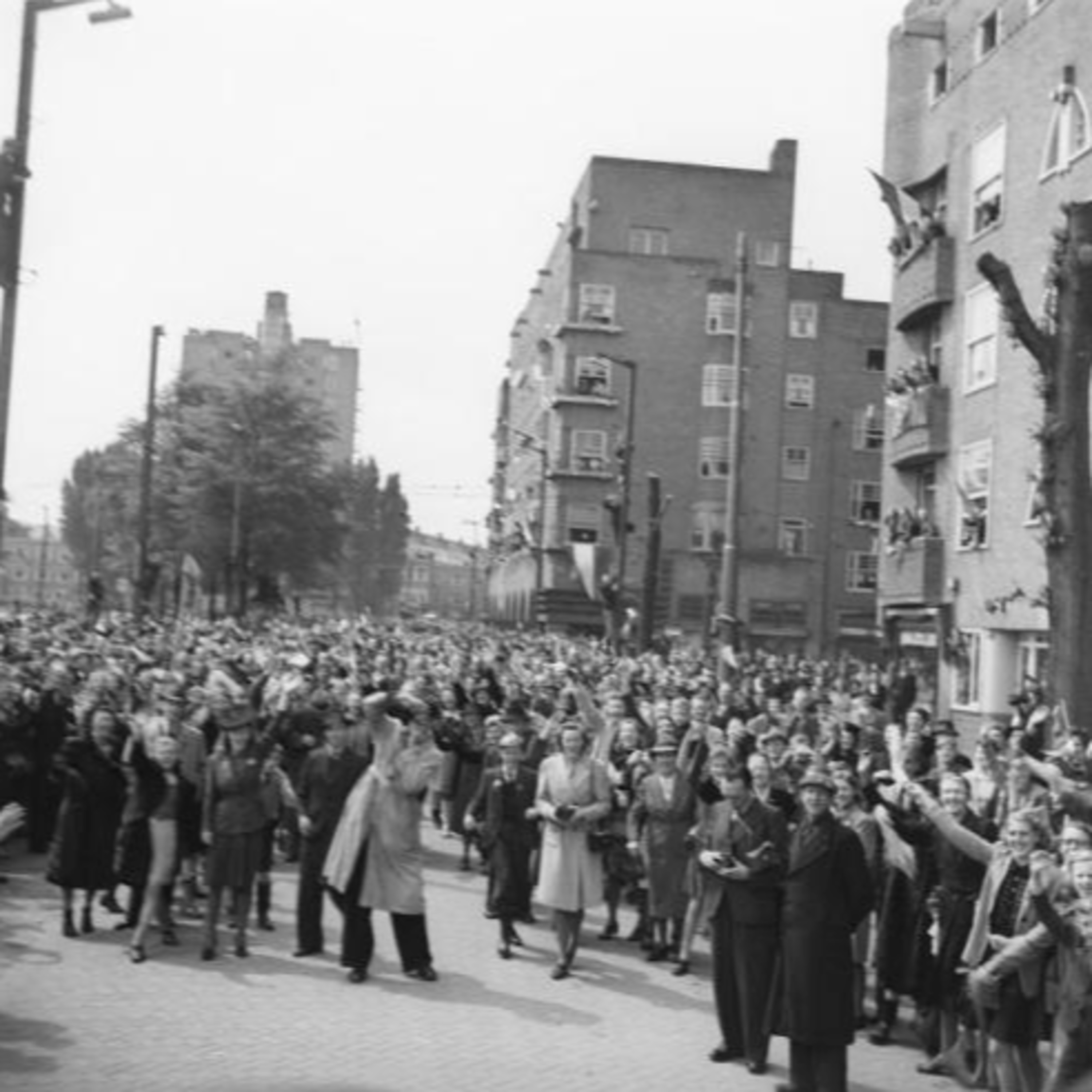 Een audiowandeling door de Amsterdamse Rivierenbuurt (1933 - 1945)