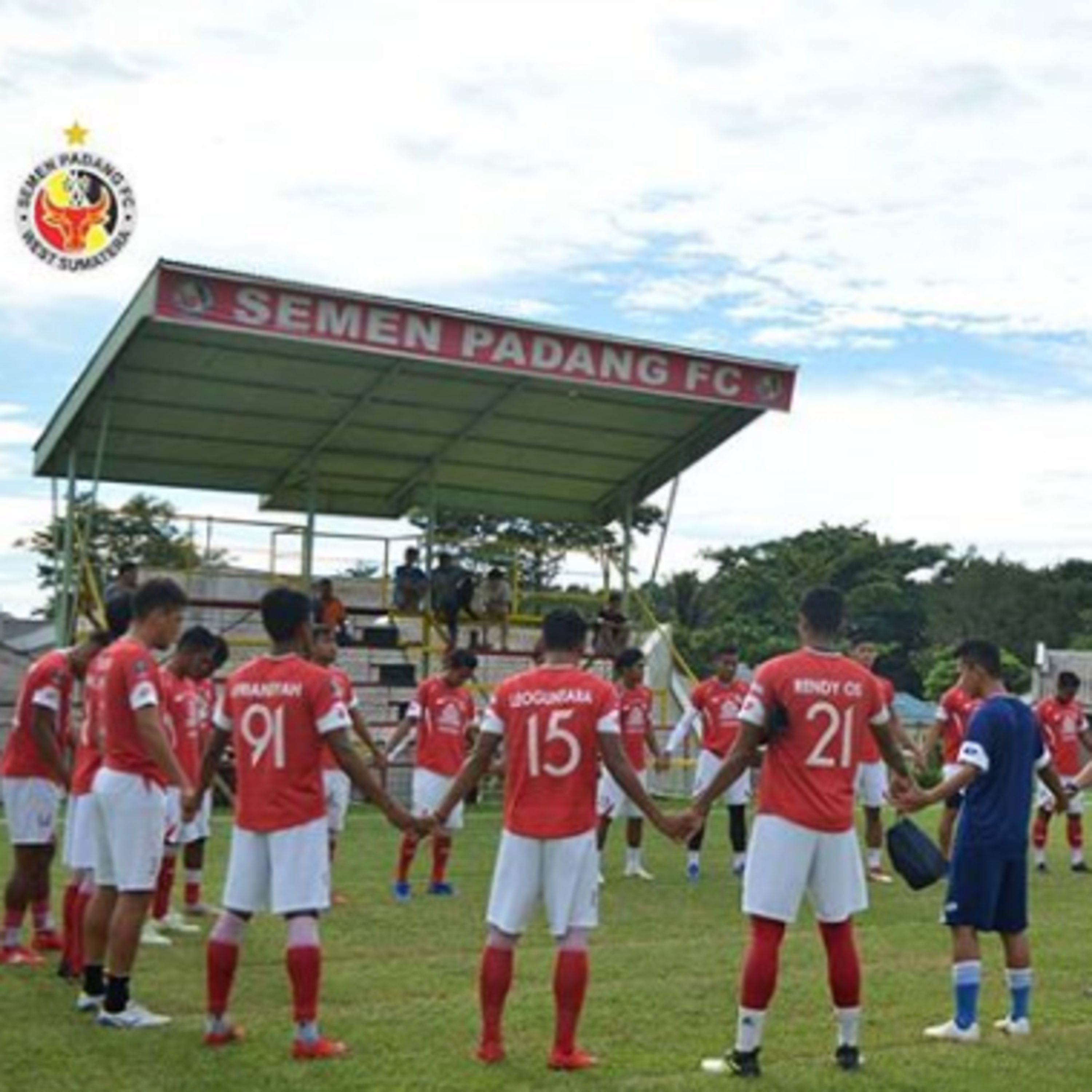 7. Bertandang ke Padang