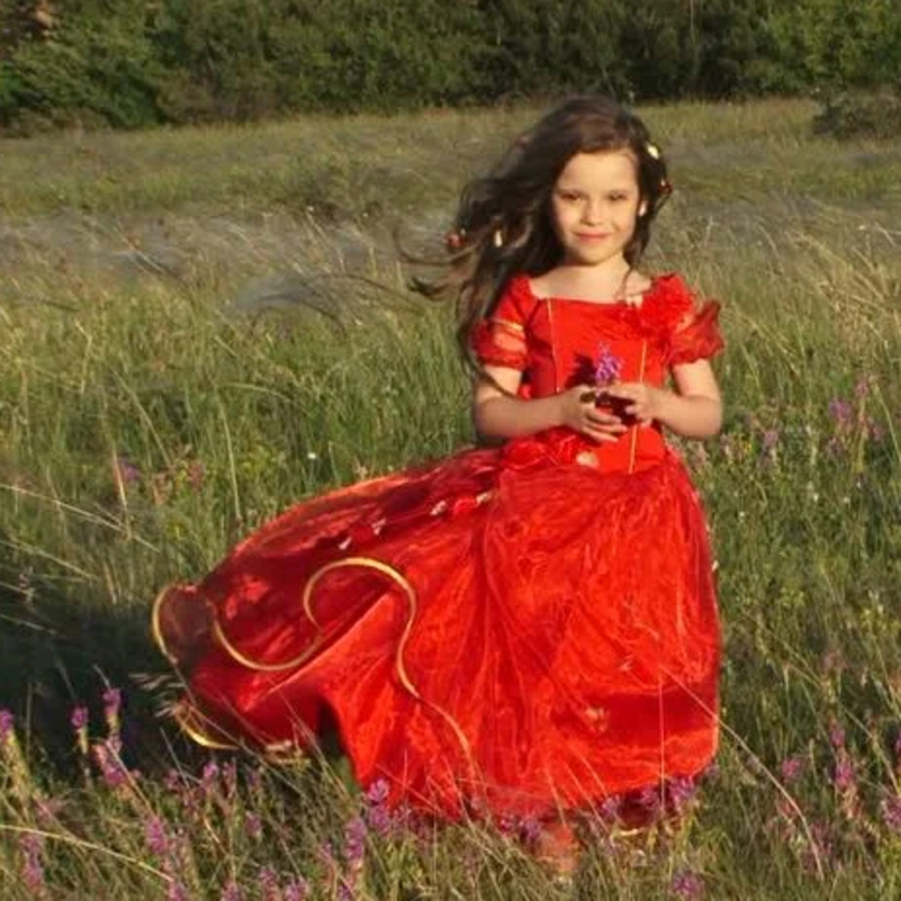 Picture of God’s Red Heart and it becoming a red dress on me episode artwork