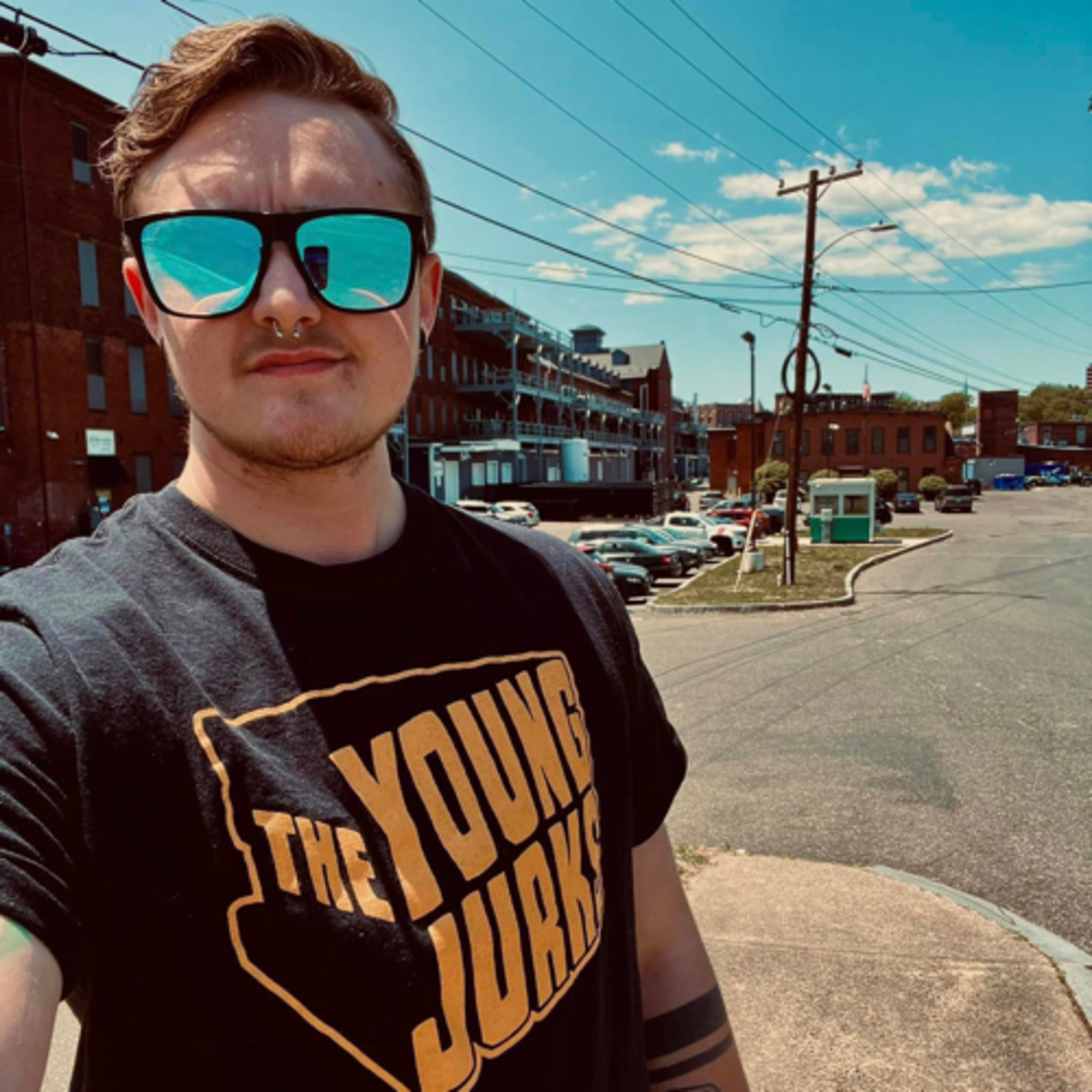 Danny Carson at Trulieve Holyoke  episode artwork