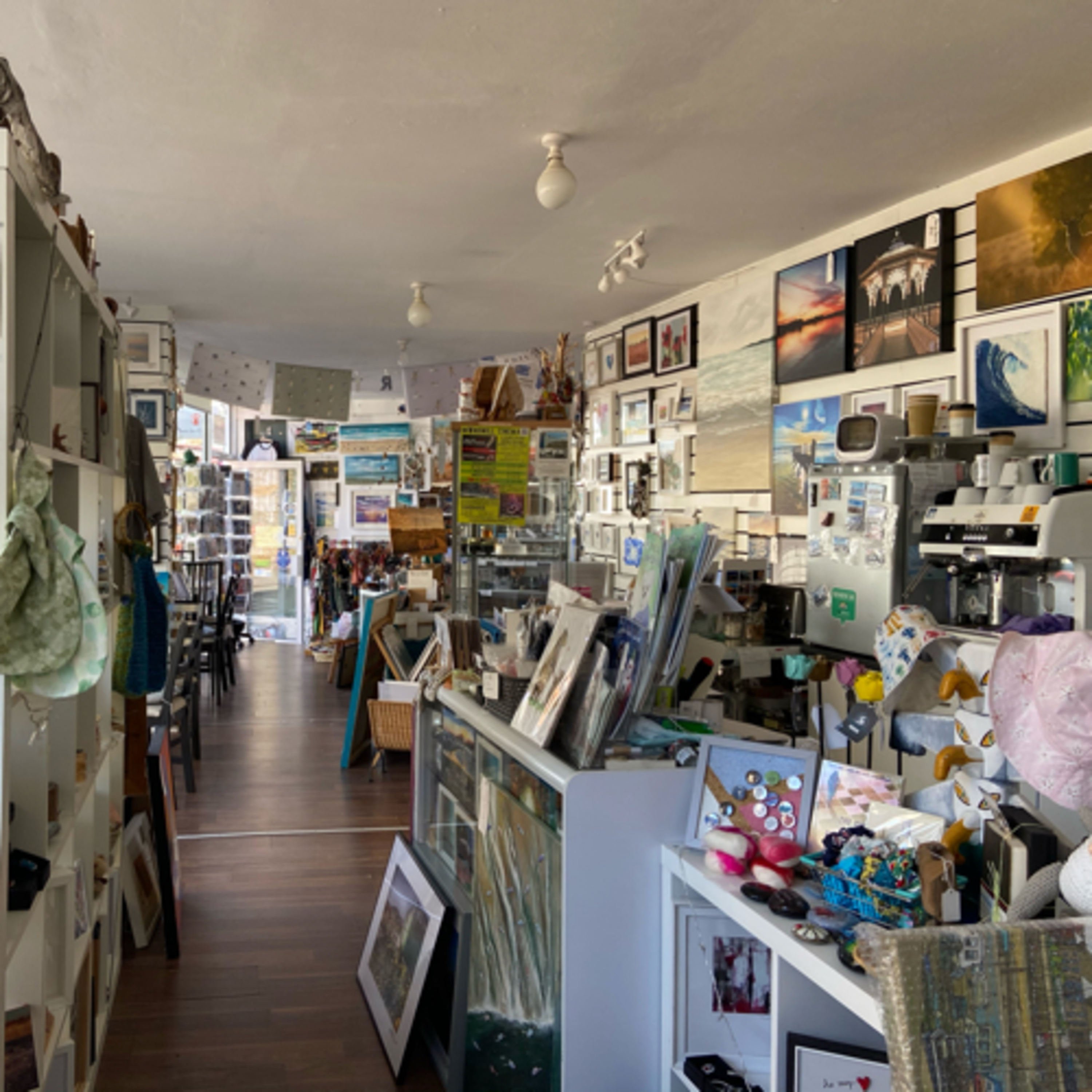 Pier Road Coffee & Art