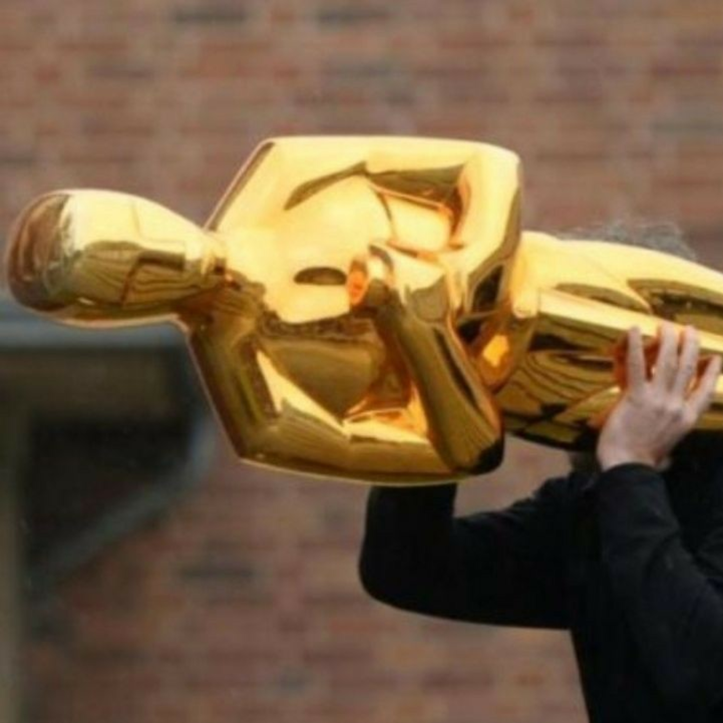 No Lo Hables En La Mesa