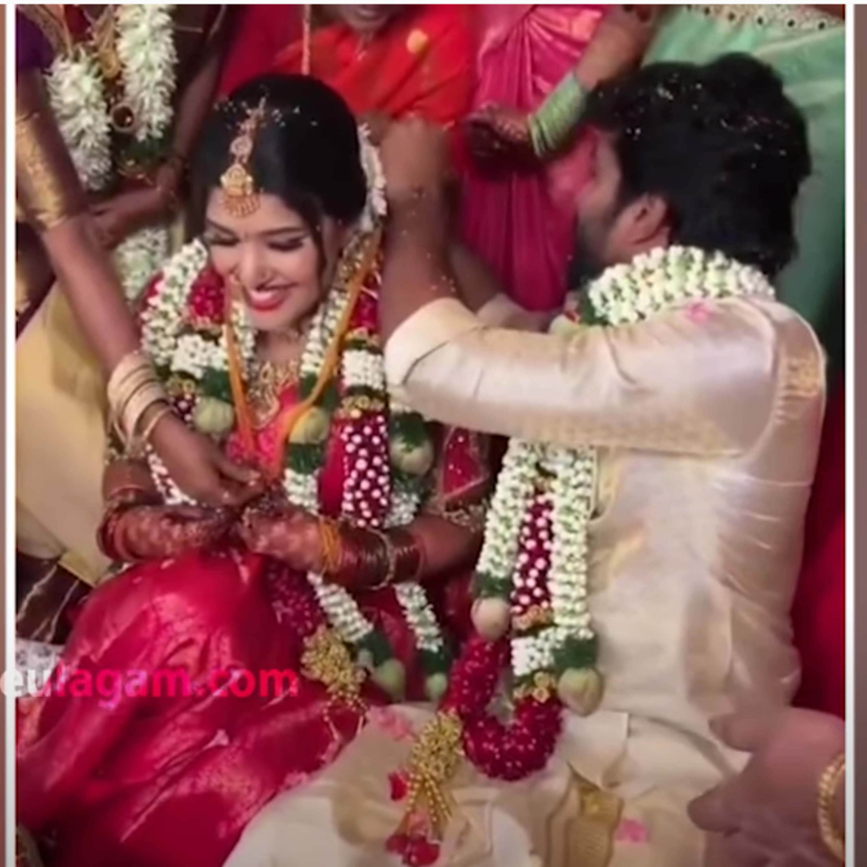 Sidhu Shreya emotional moment at their Marriage Celebration episode artwork