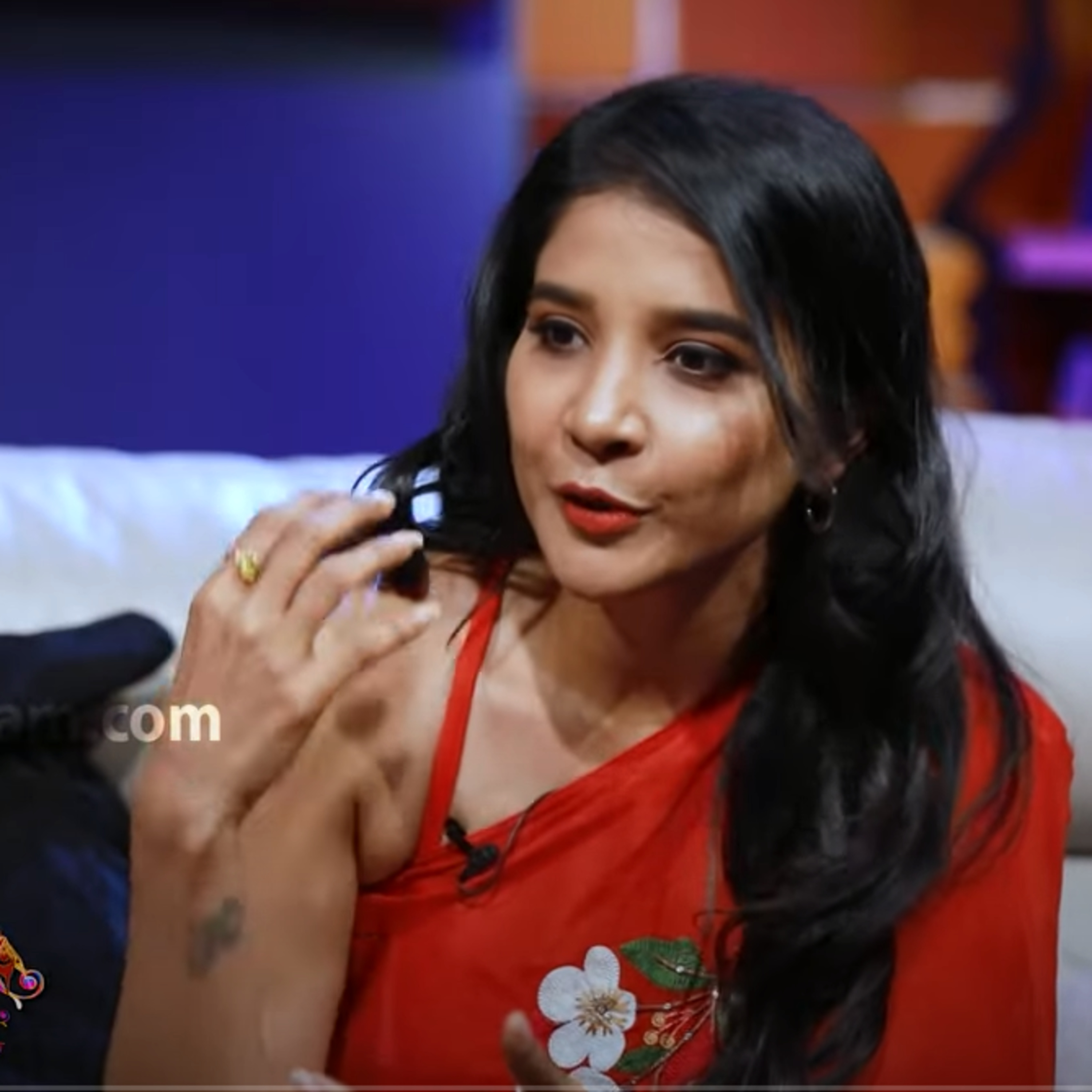 Manidhi Vaa - VJ Archana with Sakshi Agarwal - Ep-5 Part-2 episode artwork