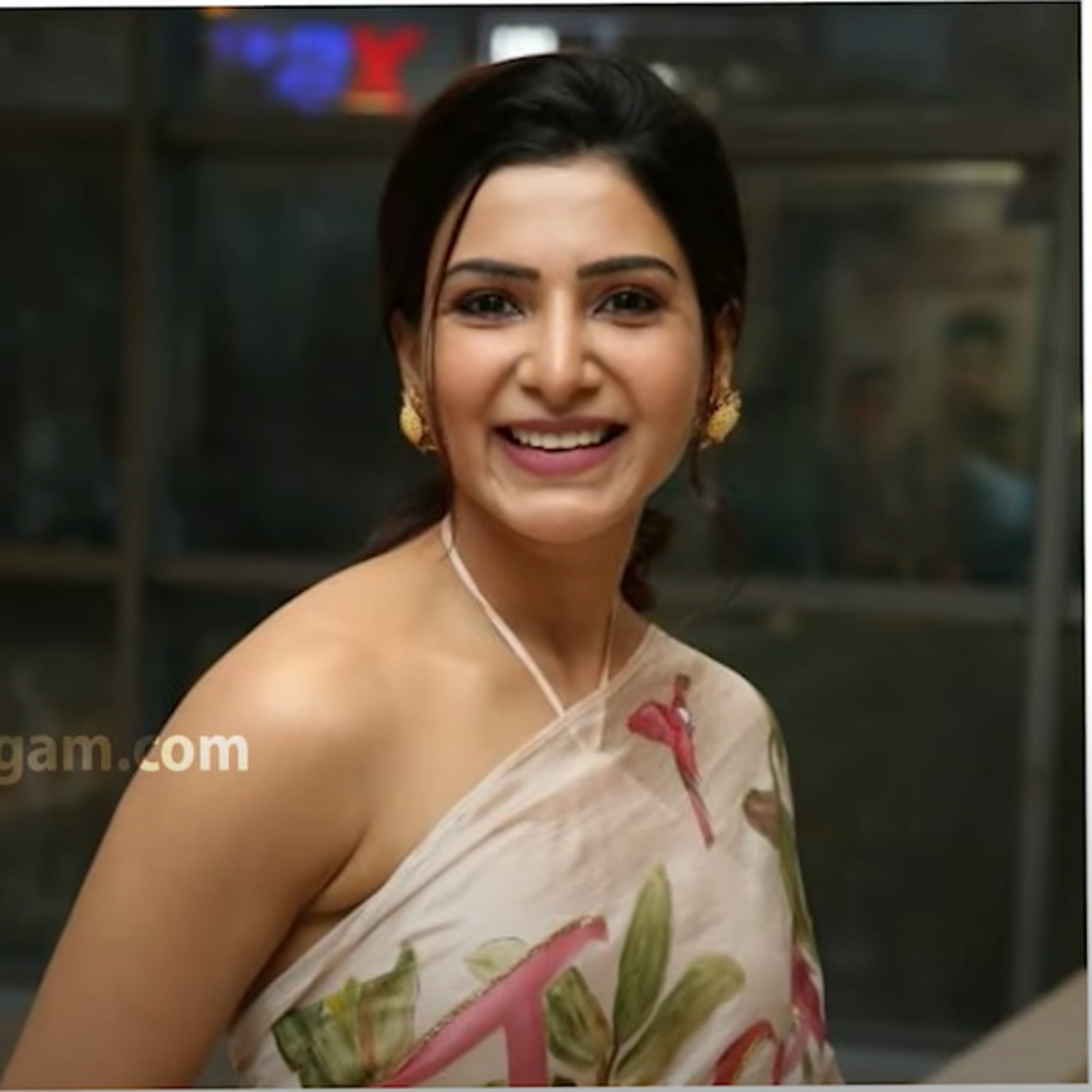 Samantha responds to troll tweet about her Divorce episode artwork
