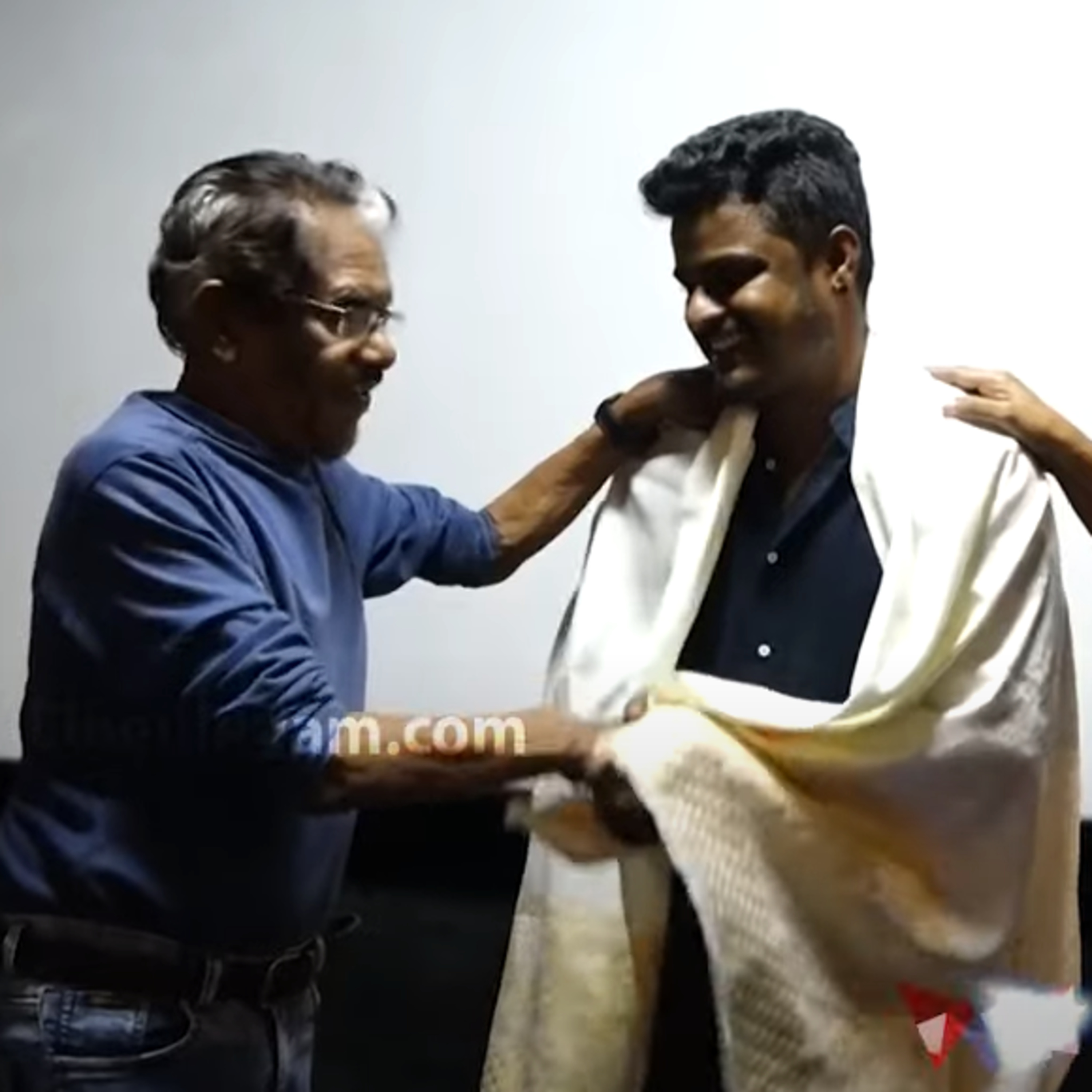 Writer movie gets praised by Bharathiraja & Bhagyaraj episode artwork