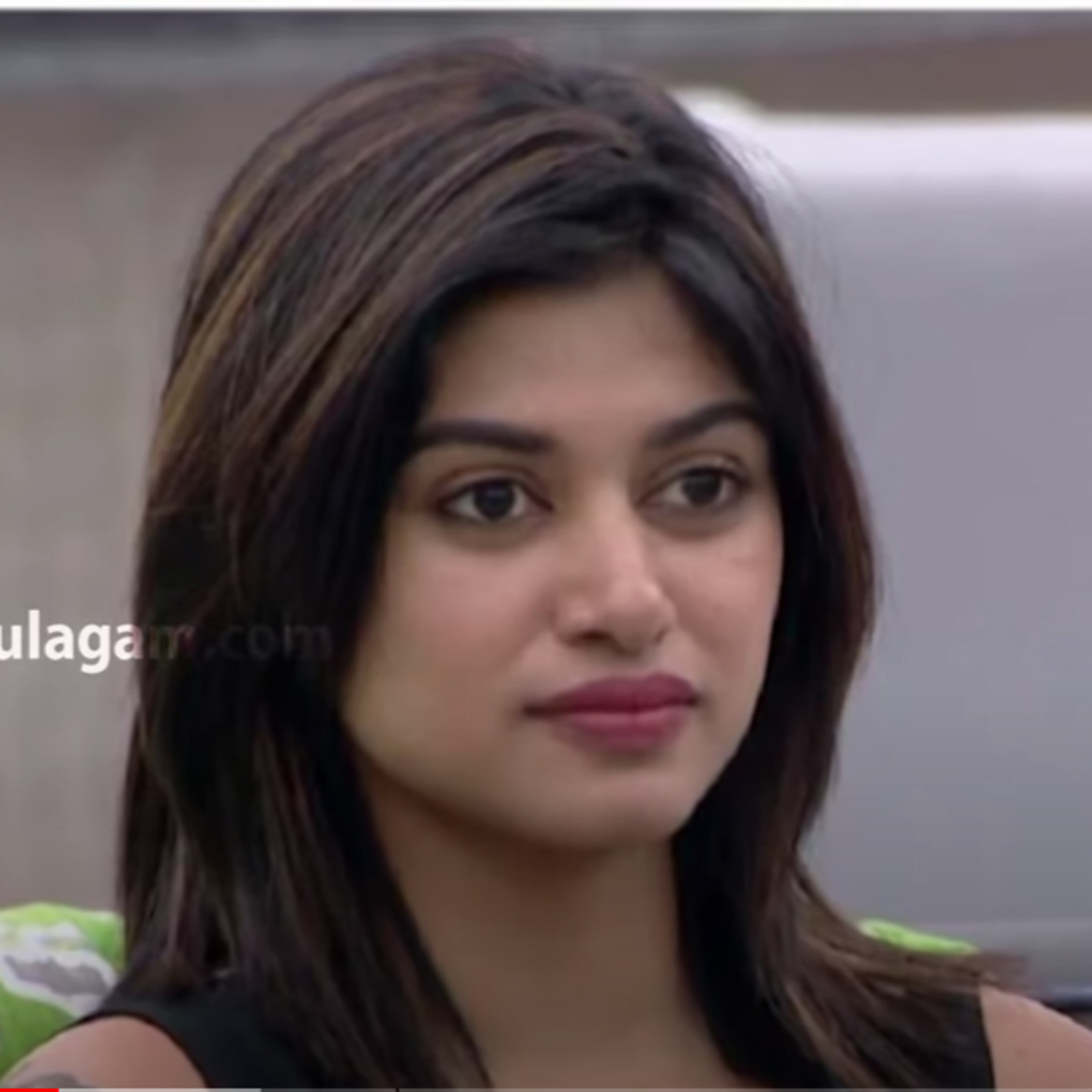 Bigg Boss Ultimate-லிருந்து விலகினாரா Oviya? ரசிகர்கள் Shock episode artwork