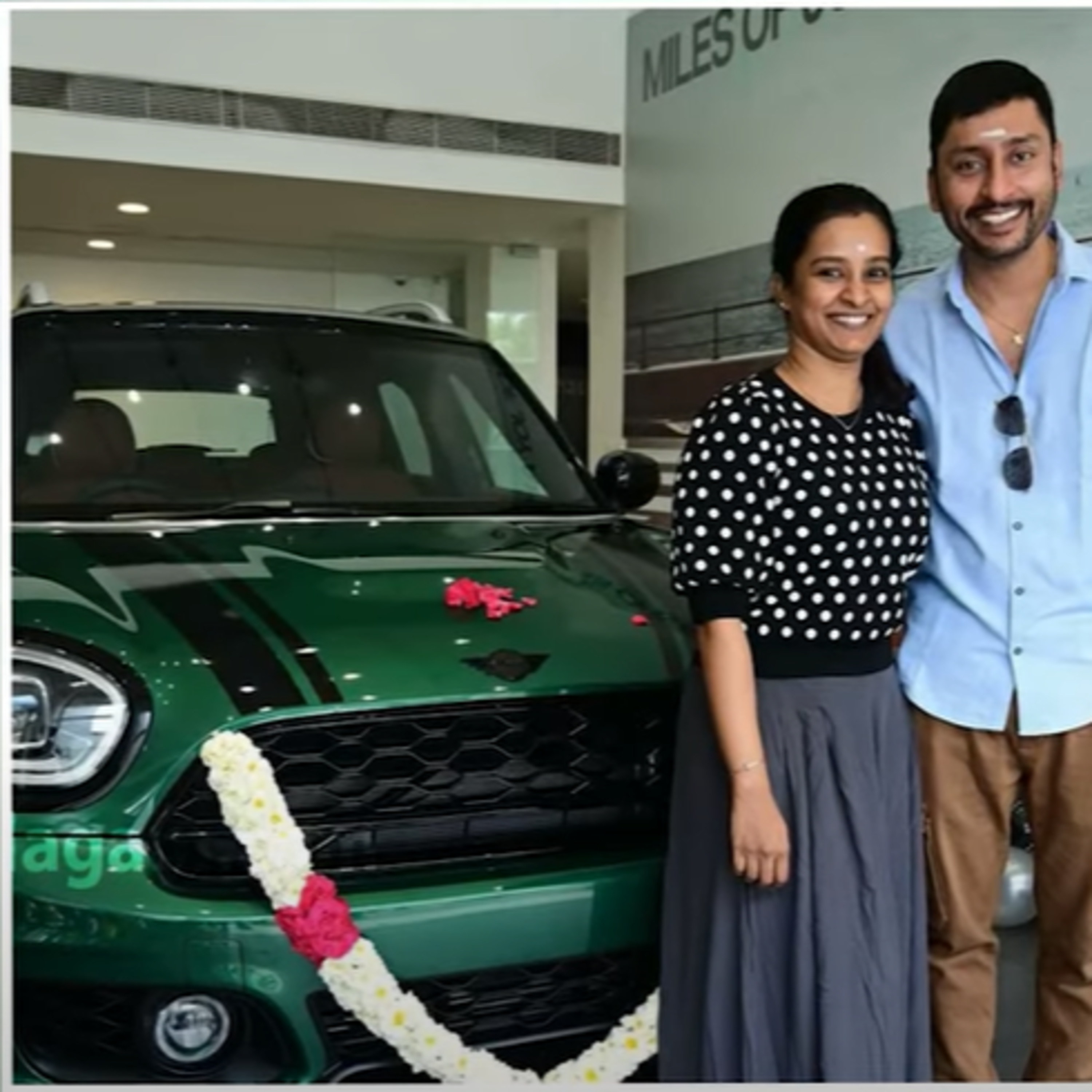 RJ Balaji வாங்கிய விலை உயர்ந்த Car, Viral -ஆன Photos episode artwork