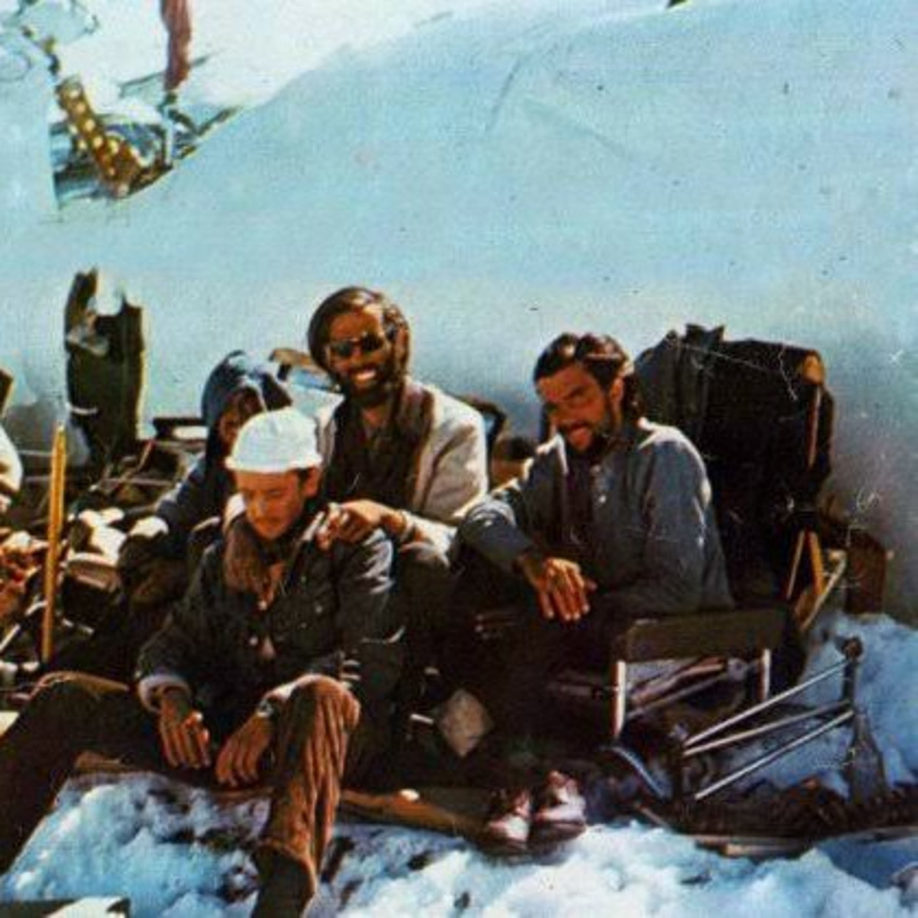 LA SOCIEDAD DE NIEVE: ¿MILAGRO O TRAGEDIA EN LOS ANDES? ep#31 episode artwork