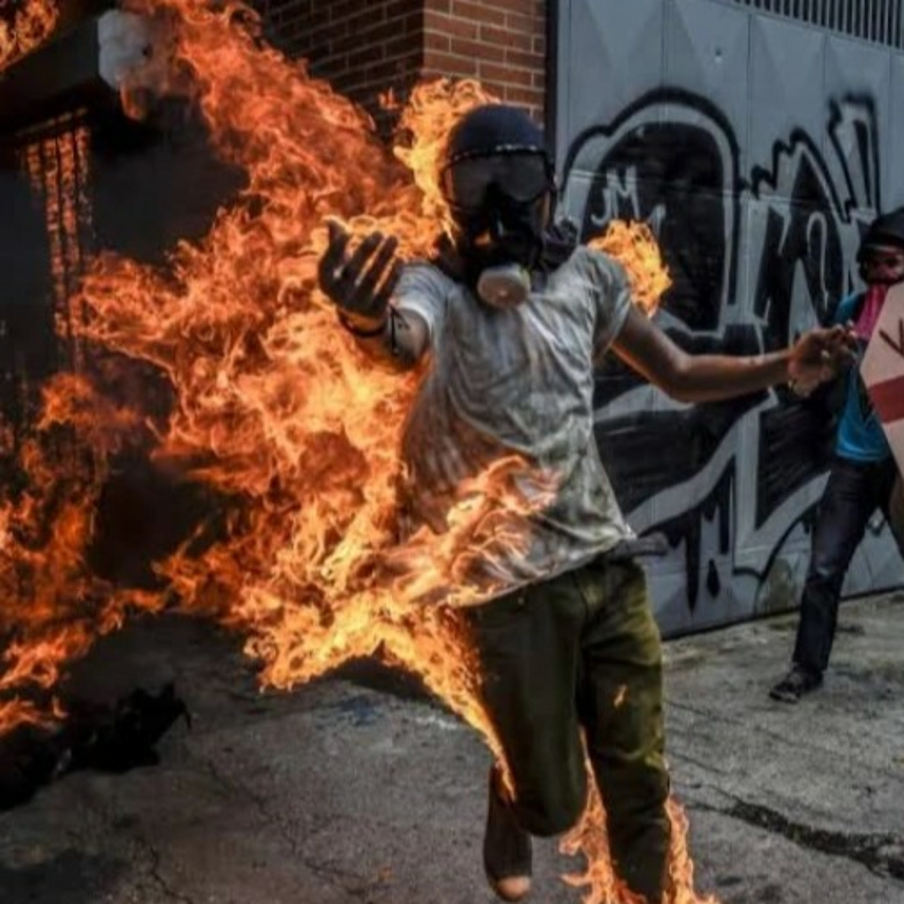 SIMON: LA PELICULA VENEZOLANA QUE MUESTRA LA REALIDAD DE LAS PROTESTAS ep#35 episode artwork