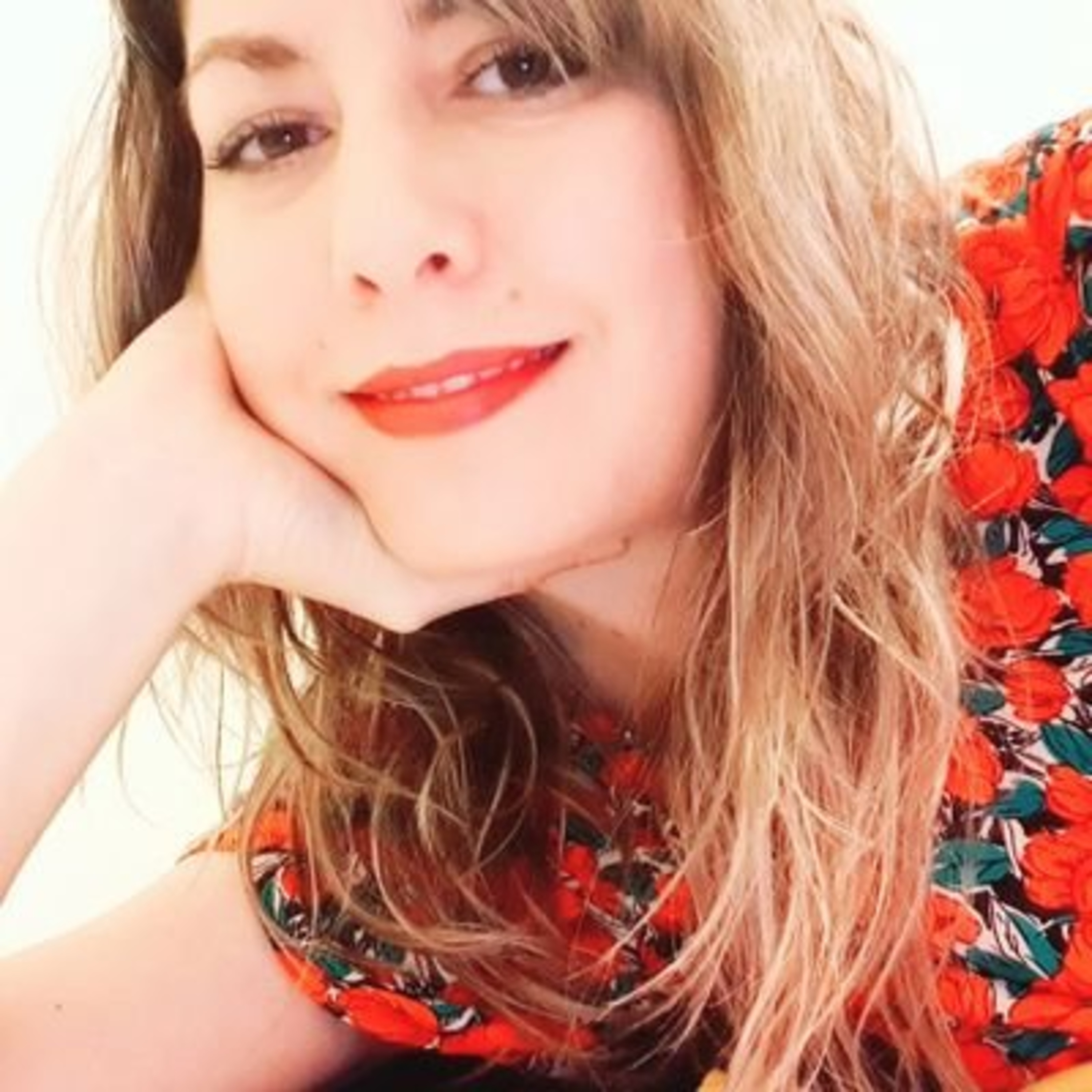 Entrevista a la contable y escritora española Eva P. Valencia del 6 de Abril de 2022. episode artwork