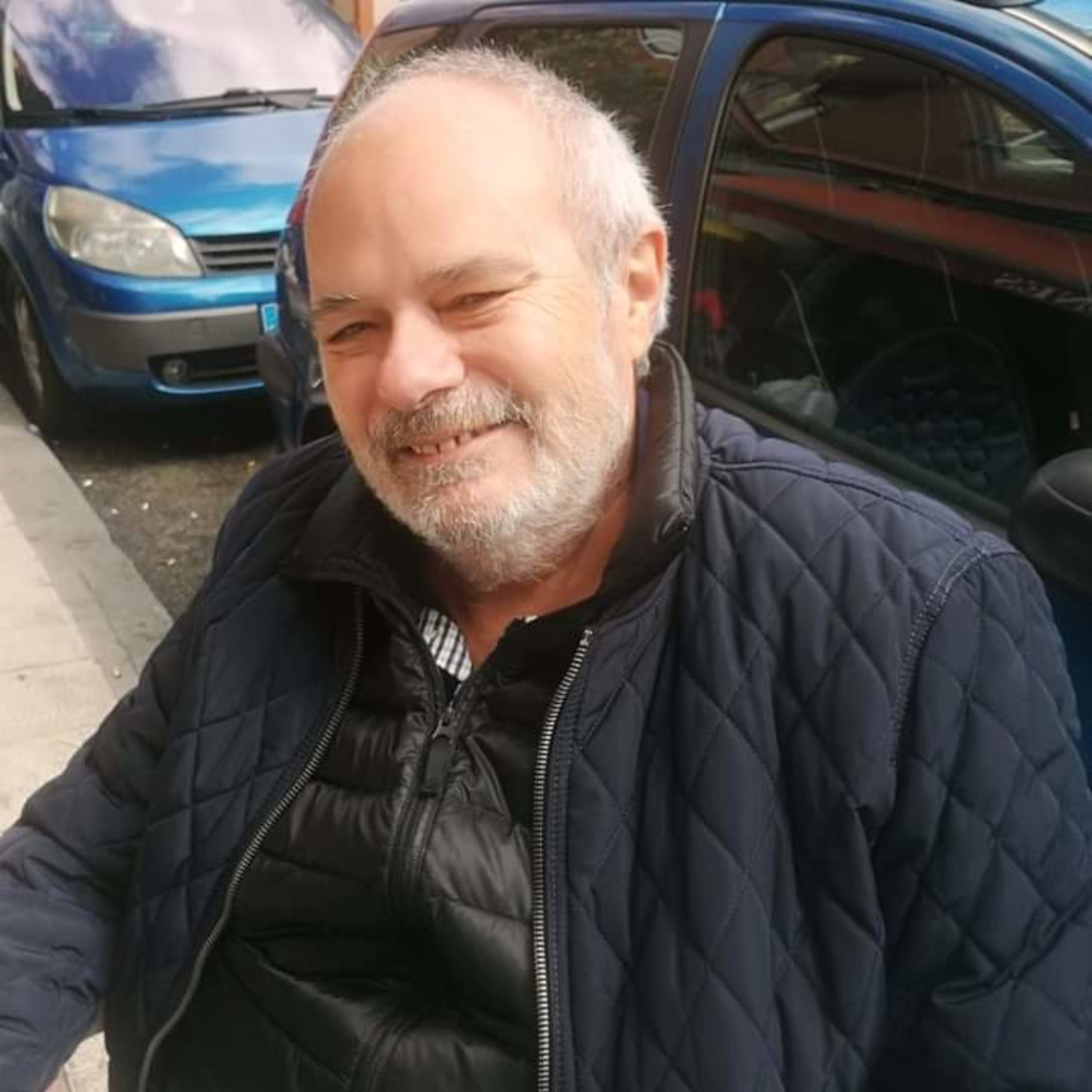 Entrevista Licenciado en Psicología y poeta español Juan Pedro Martín Escolar-Noriega del 11 de Abril de 2022. episode artwork