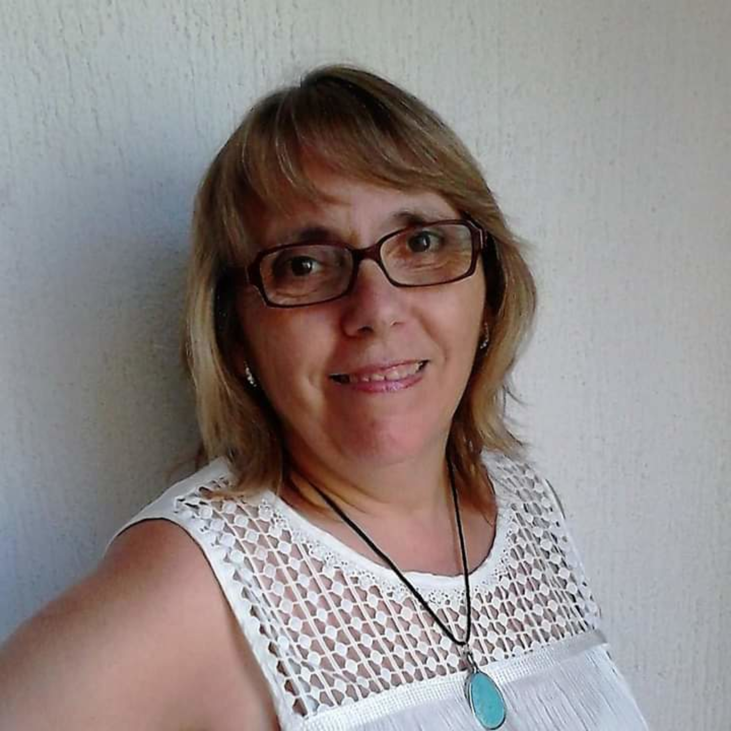 Vigésimo octavo especial de entrevistas COLECTIVO MALAGUEÑO DE ESCRITORES - escritora española Isabel Vergara del 11 de Mayo de 2022. episode artwork