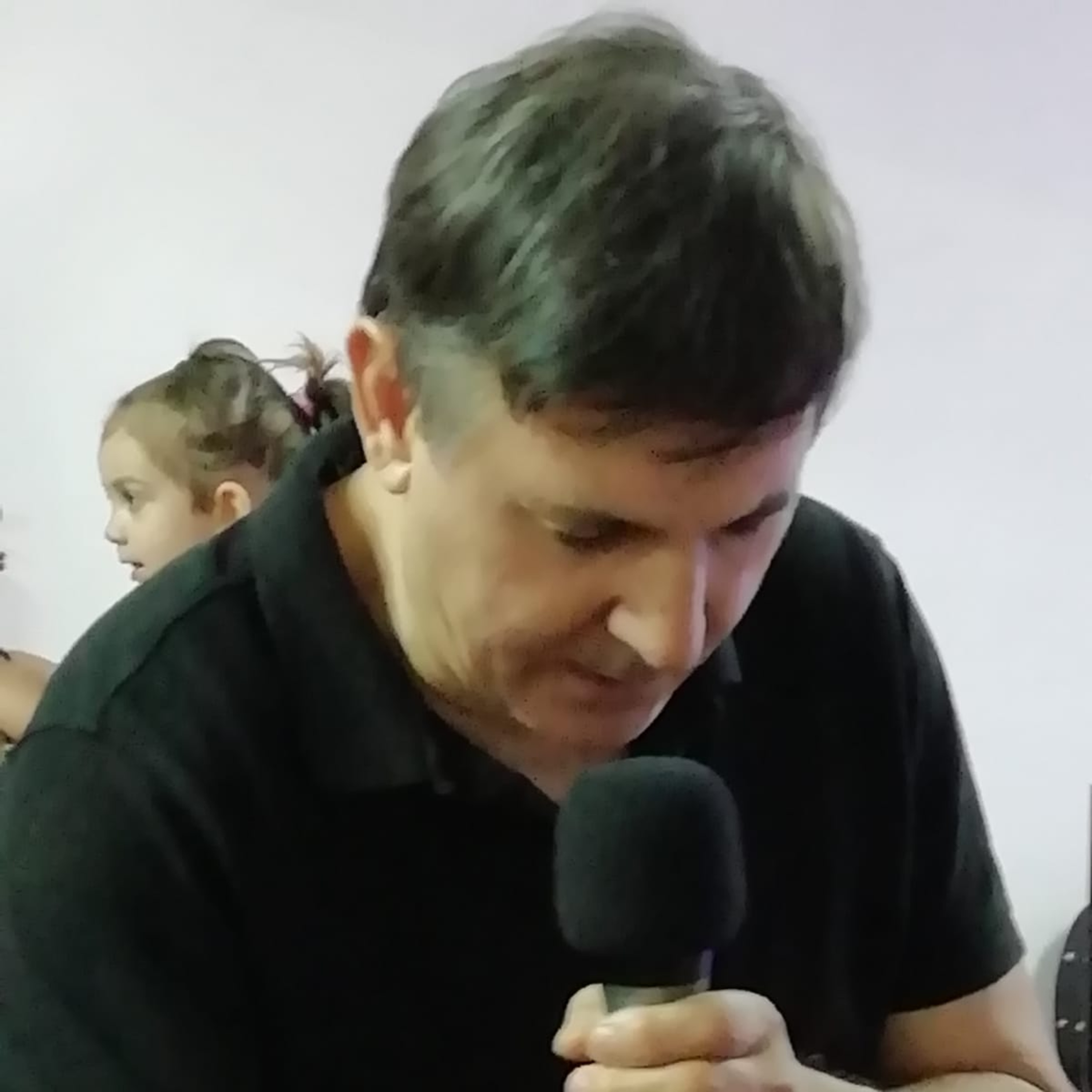 Pastor :Luis Miguel Quiros