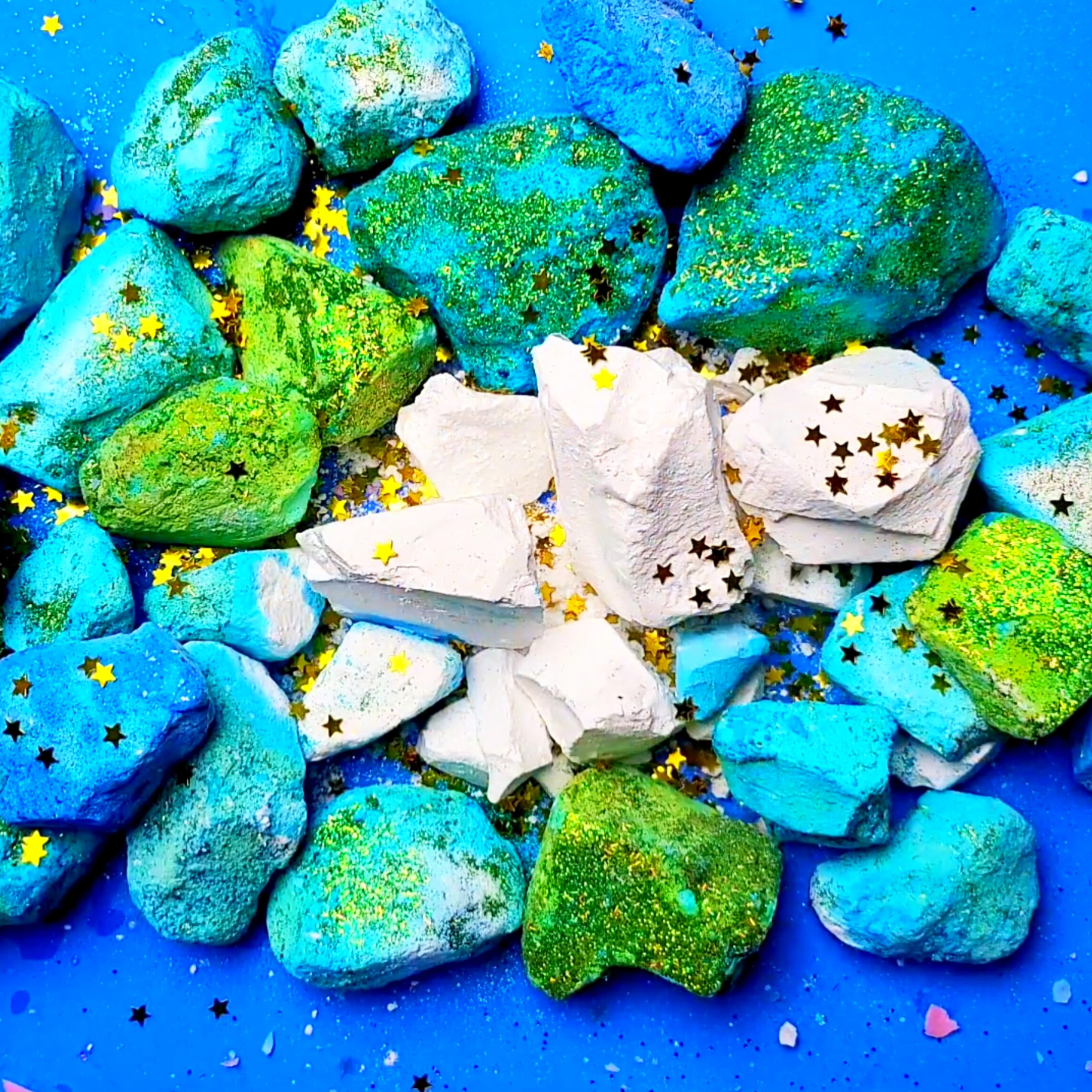 Crunch Lover's Delight! 💙🥳 HBD @mariaandricardoasmr! #MariaBDayOverload