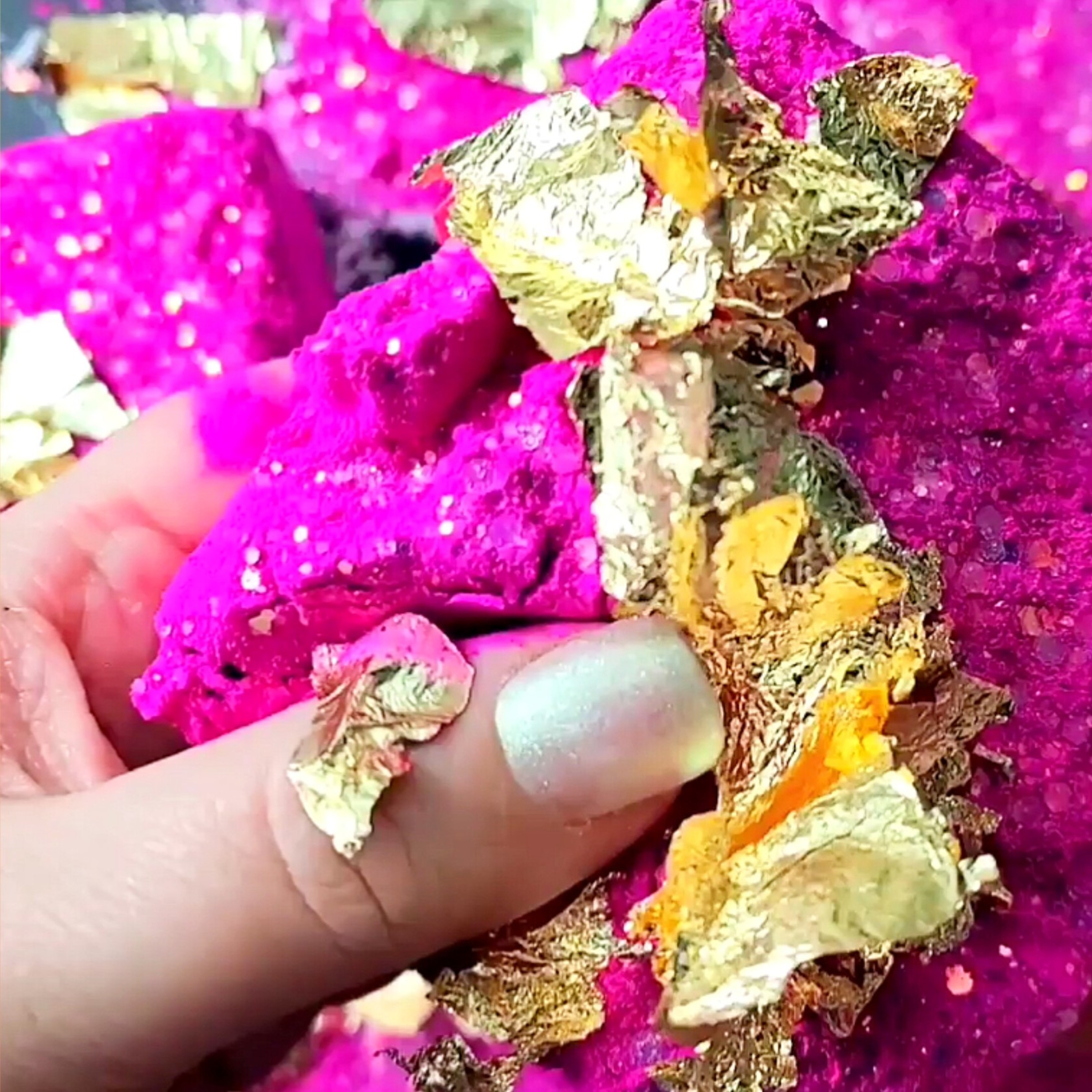 Gold Foil + Glitter Crusted Dyed Chalk Crushes 🔥✨✨✨