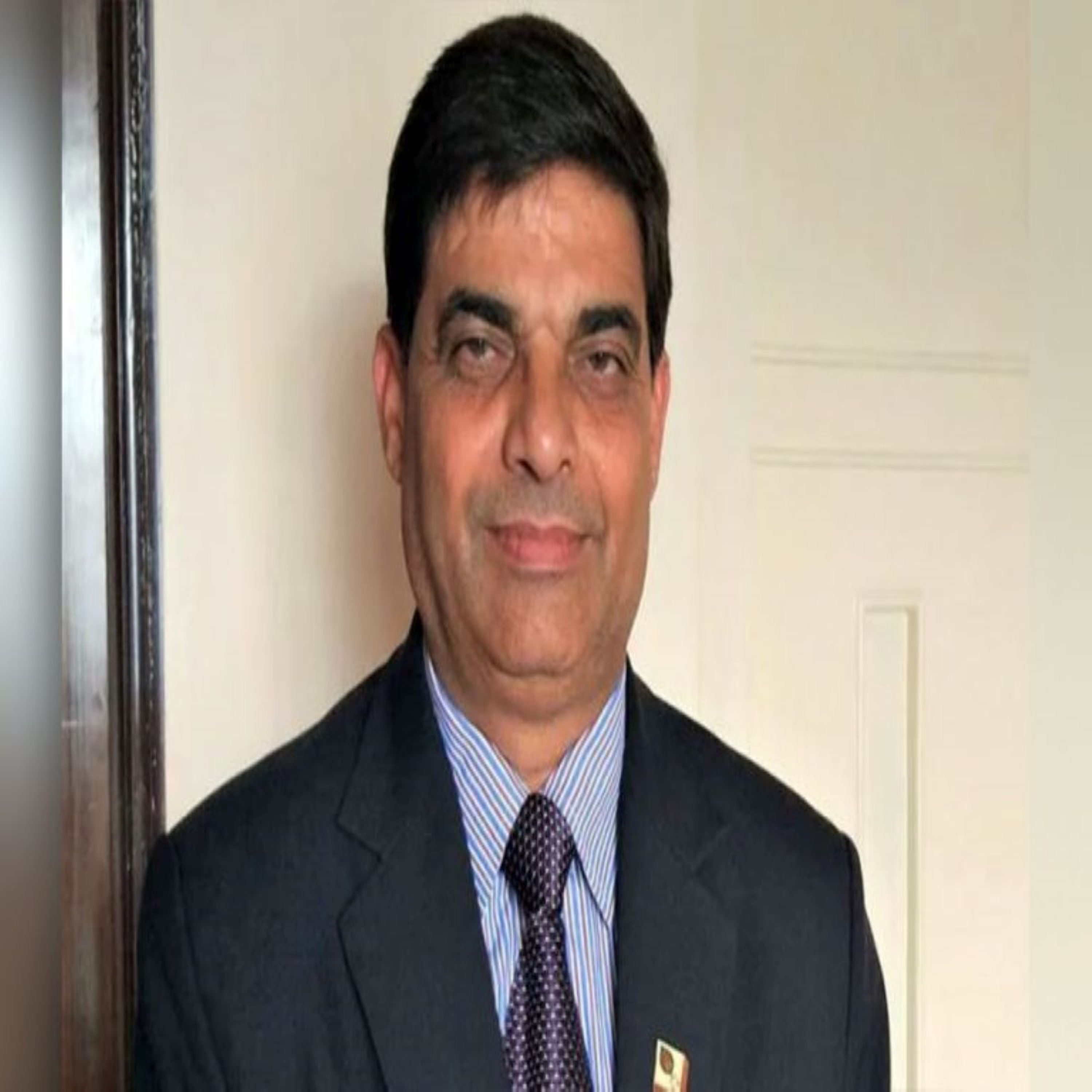 रेडियो क्यान्डिडको प्रस्तुति “क्यान्डिड टक’’ मा आज नेपालबार एसोसिएसनका अध्यक्ष गोपाल कृष्ण घिमिरेसँगको कुराकानी episode artwork