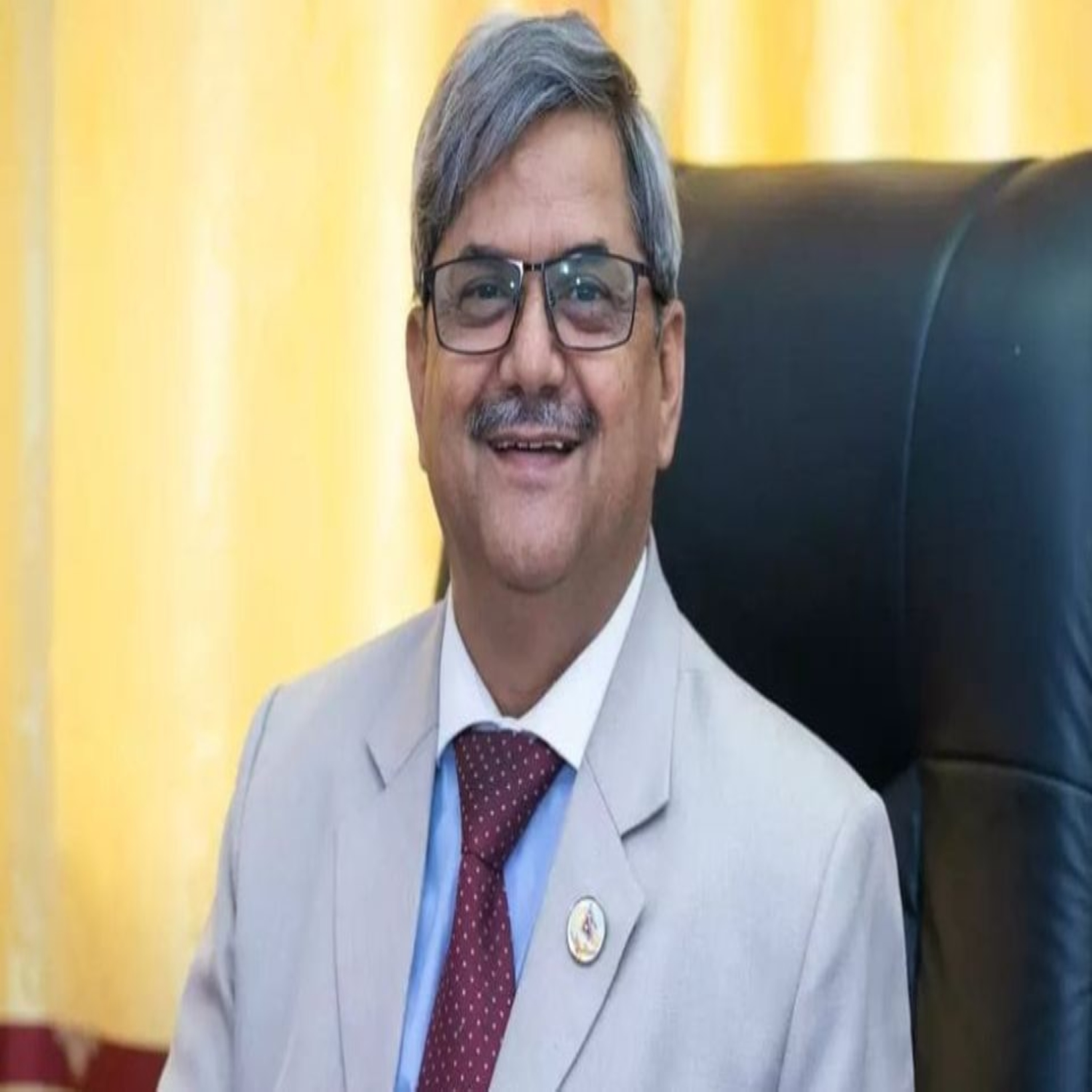 रेडियो क्यान्डिडको प्रस्तुति “क्यान्डिड टक’’ मा आज वरिष्ठ अधिवक्ता, पुर्व सांसद रामनारायण बिडारीसँगको कुराकानी episode artwork