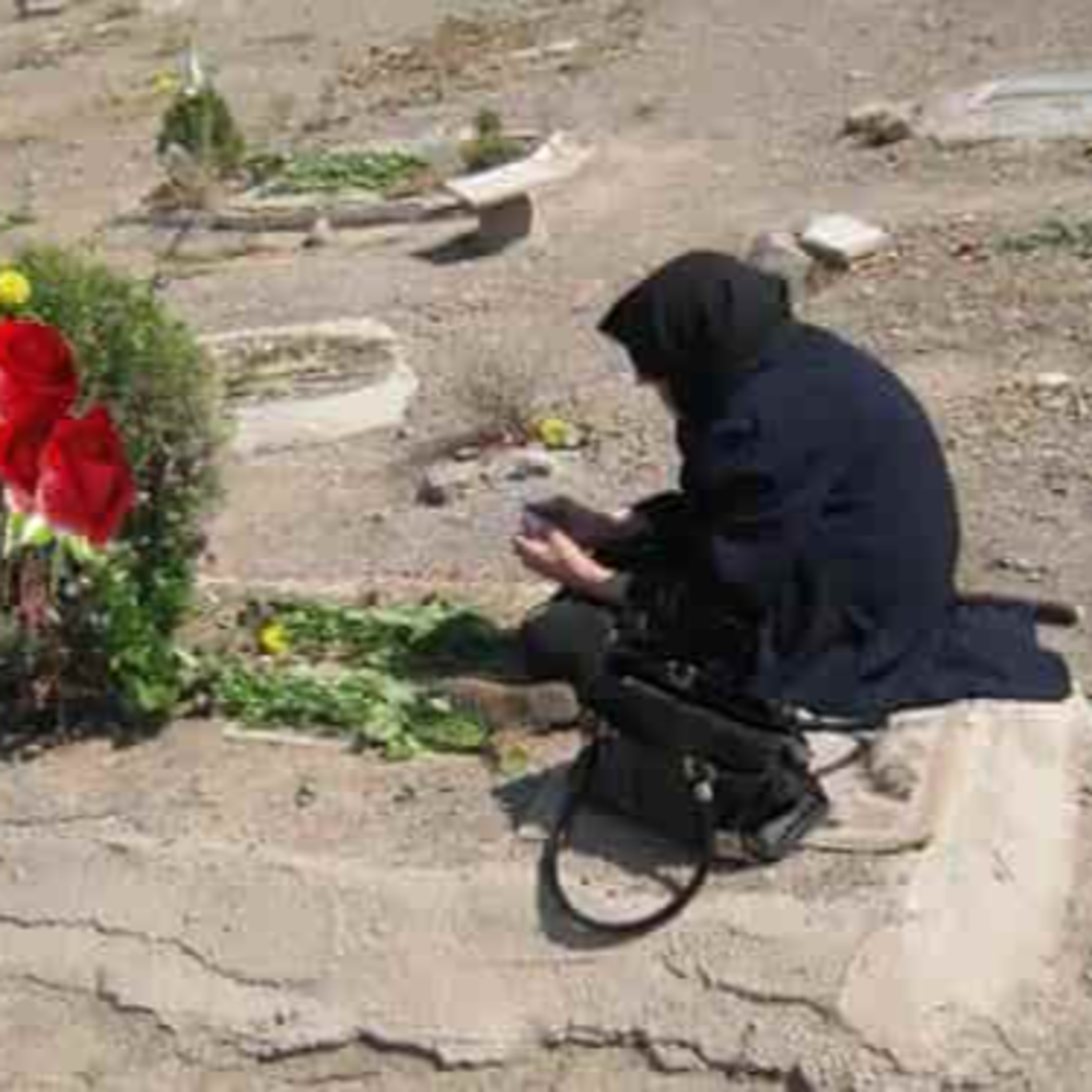 کاور پادکست : هما دختر خنده رویی بود