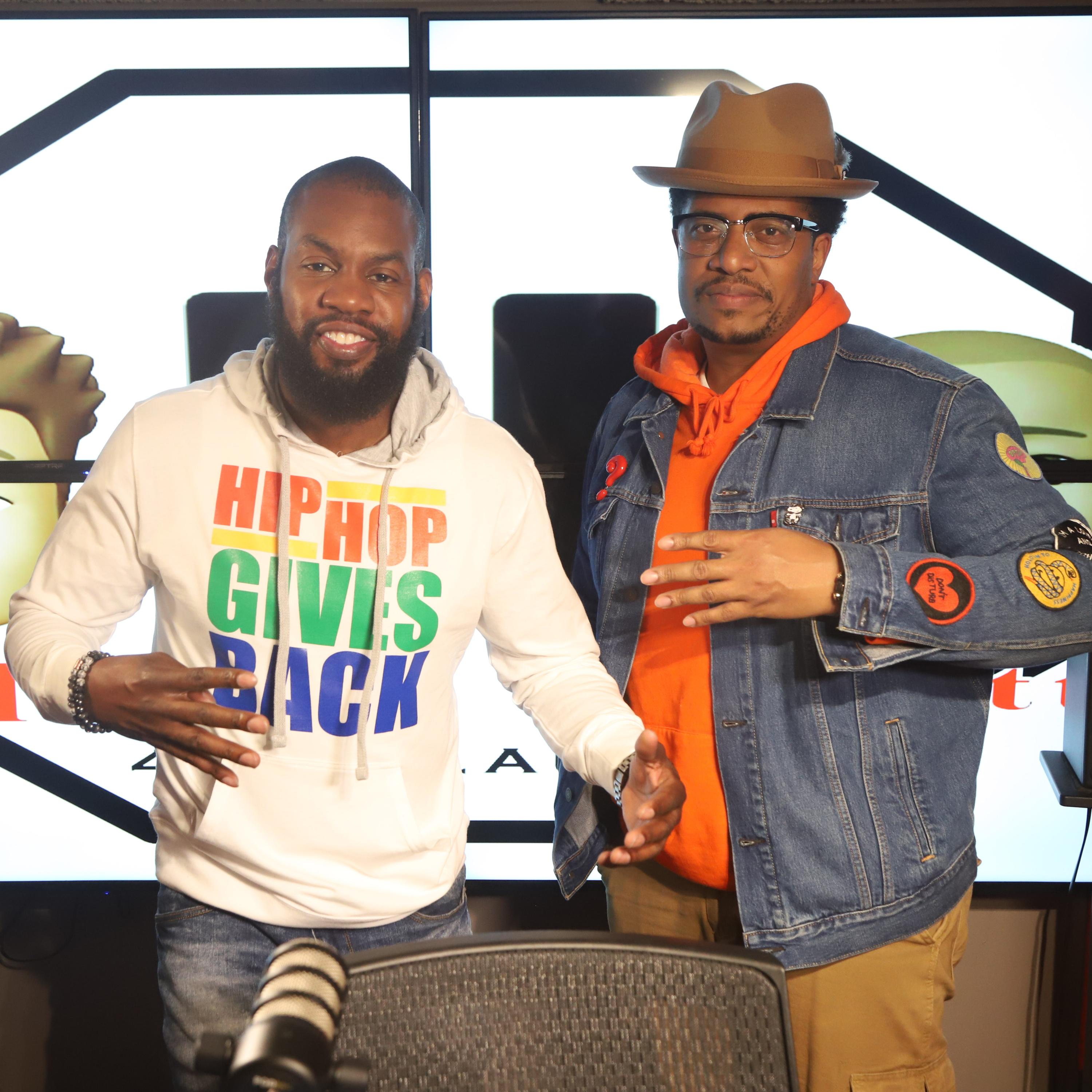 Pause 4 Applause Podcast