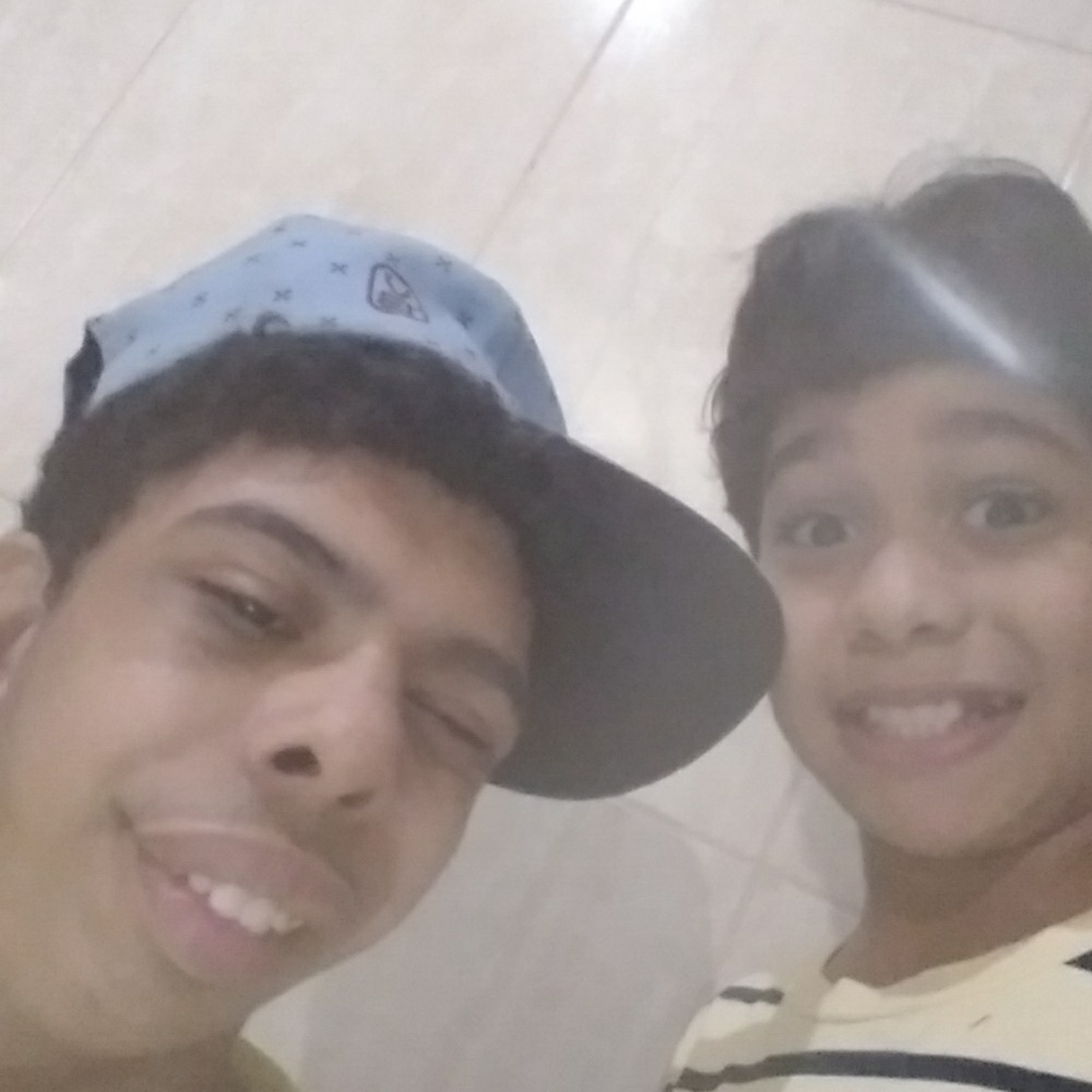 Pedro e Juan cast em 3 episode artwork