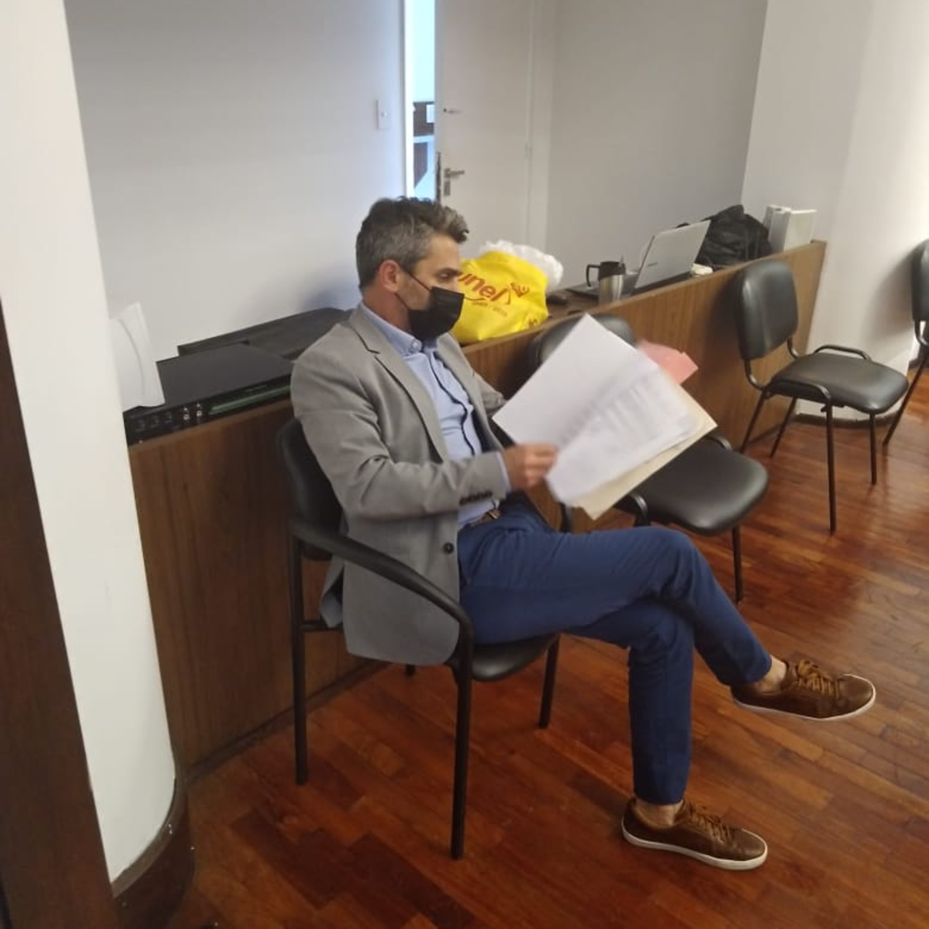 hola soy gustavo lis periodista con ganas de crear algo diferente