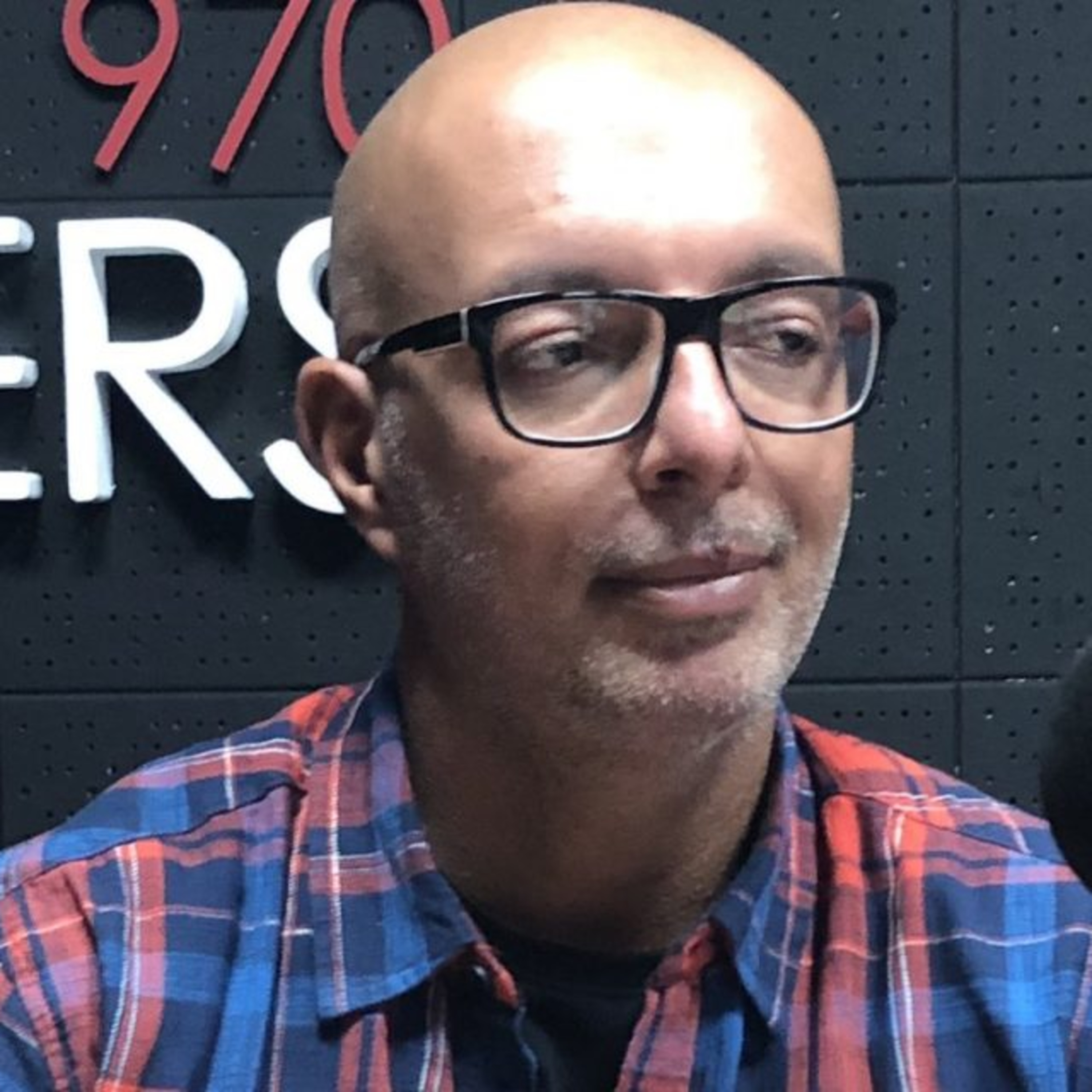 El chef Hugo Soca presenta el libro “Tierra en los pies”, su historia de vida