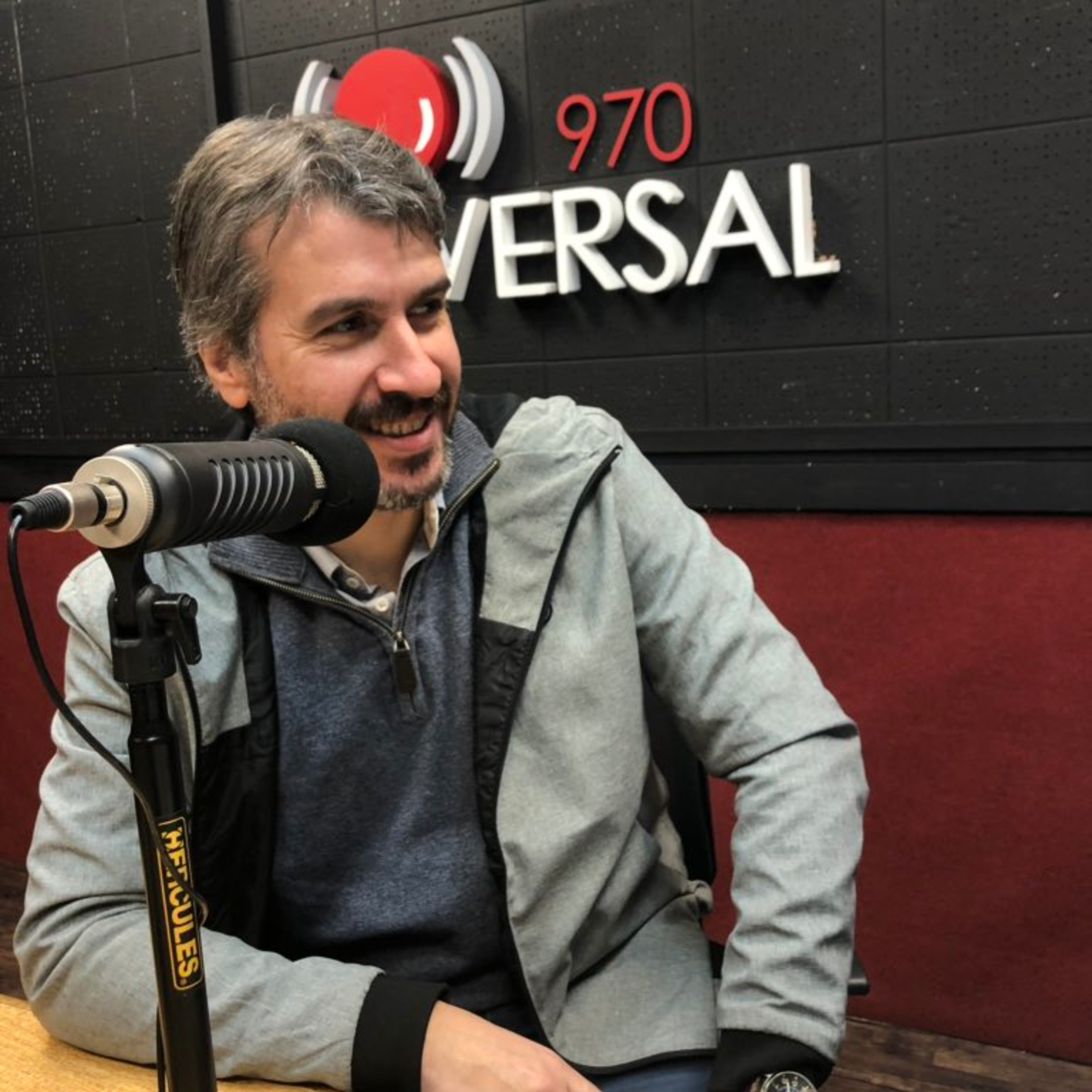 Brindis por Pierrot, el libro que narra la historia detrás del disco y la canción más célebres de Jaime Roos