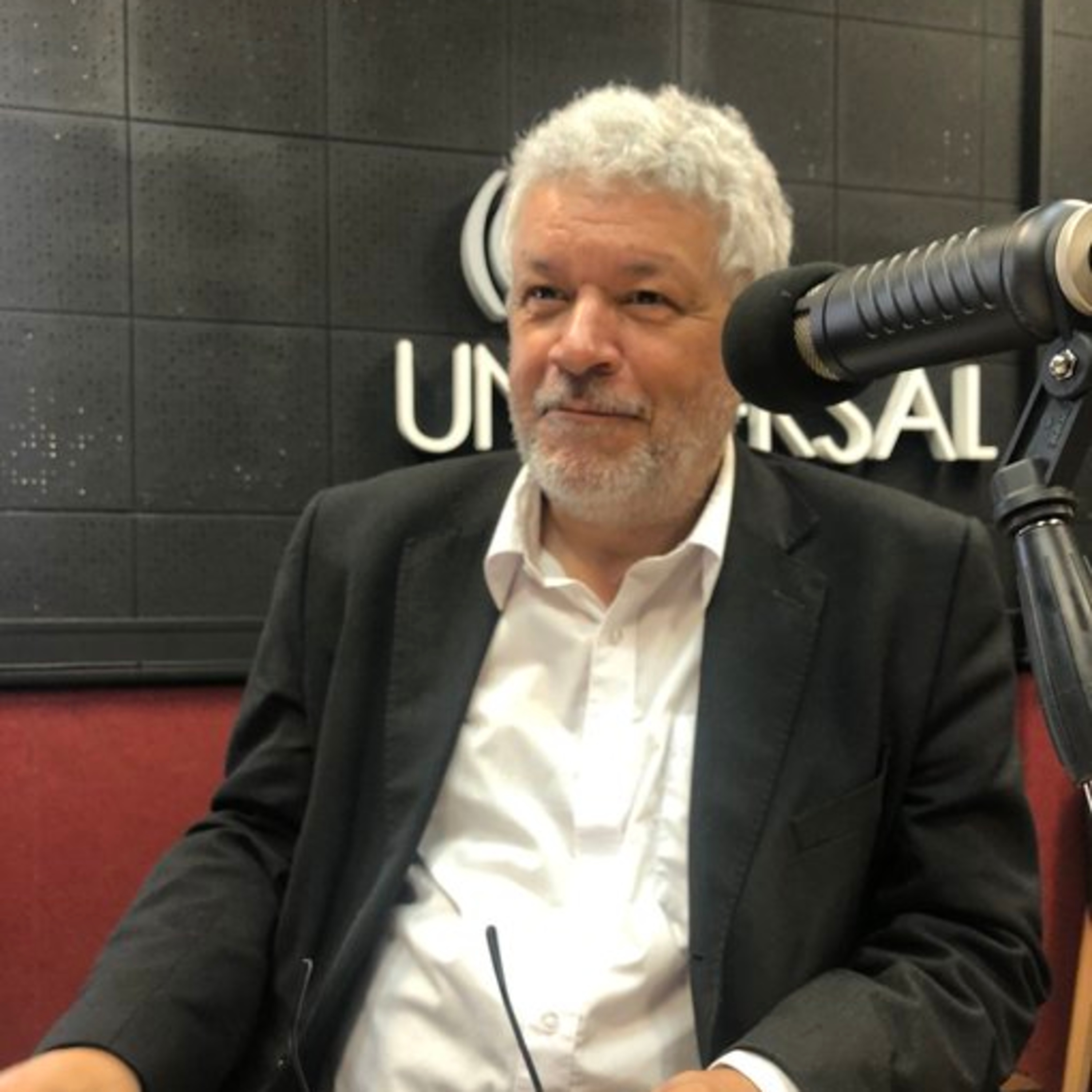 La historia detrás del Palacio Legislativo en su centenario: un crimen de pasión y un capitán de la selección uruguaya episode artwork