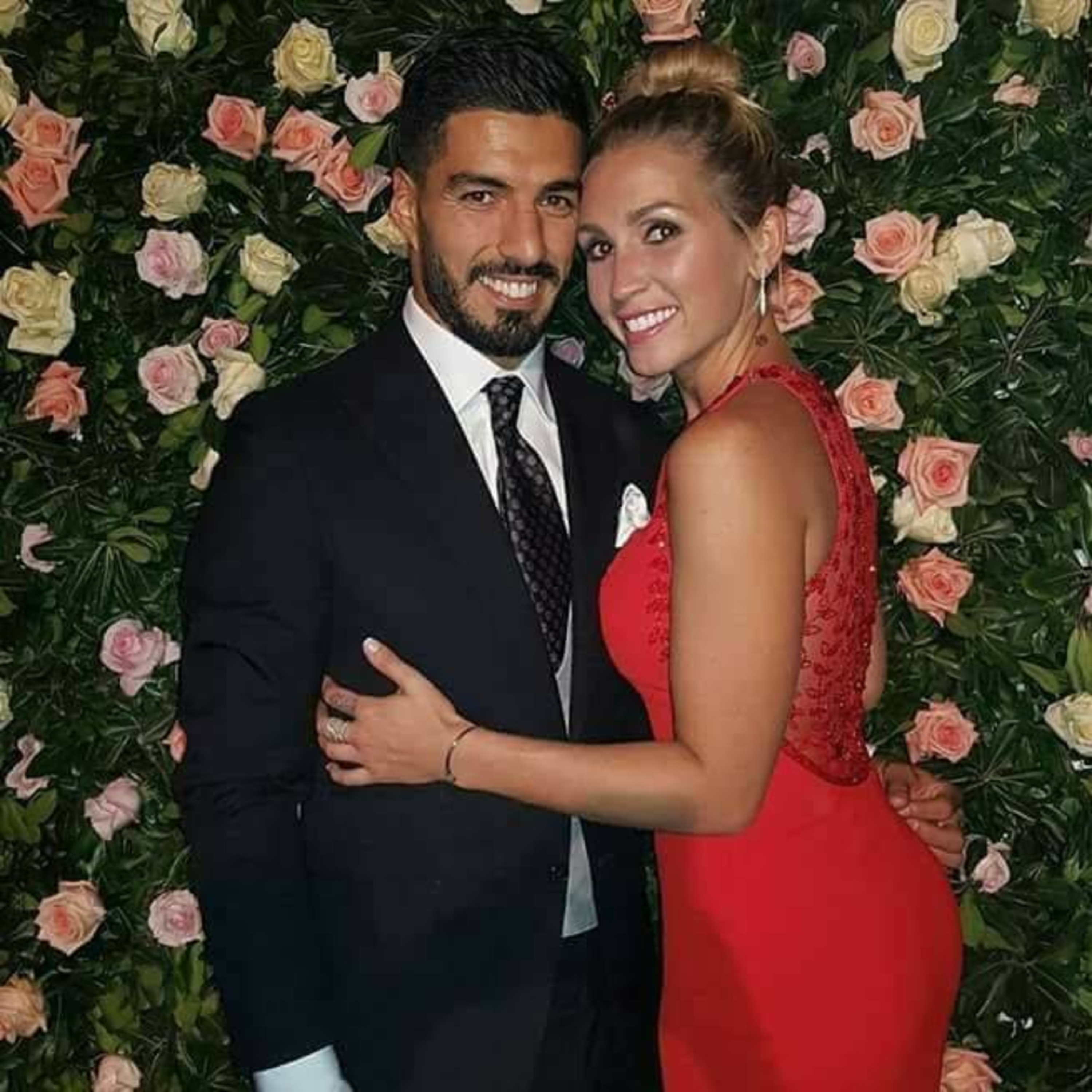 Exclusivo: Todos los detalles de la renovación de votos de Luis Suárez y Sofía Balbi episode artwork