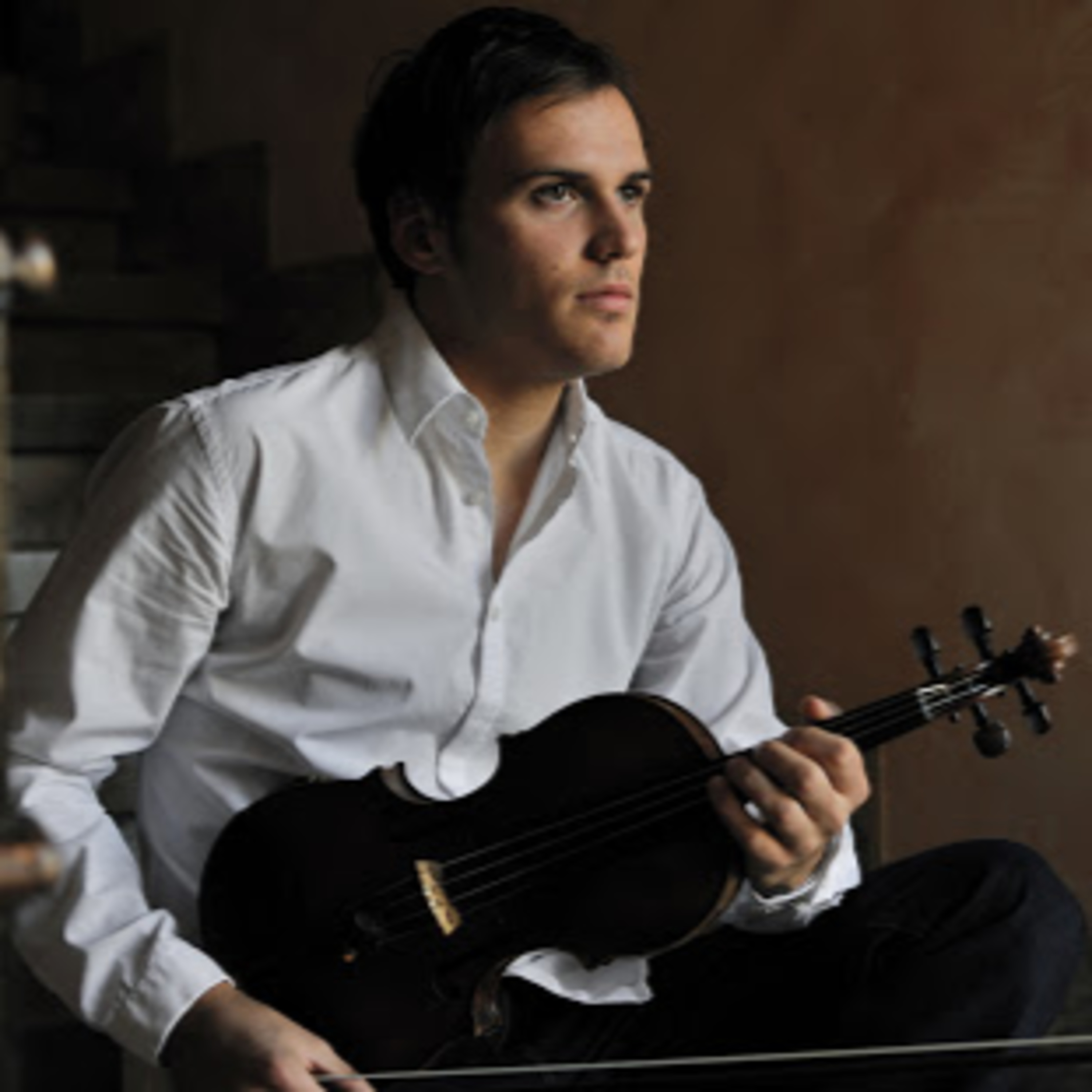 Aldo Cicchini, el violinista uruguayo que deleita a los italianos tocando piezas desde su balcón en Milán episode artwork
