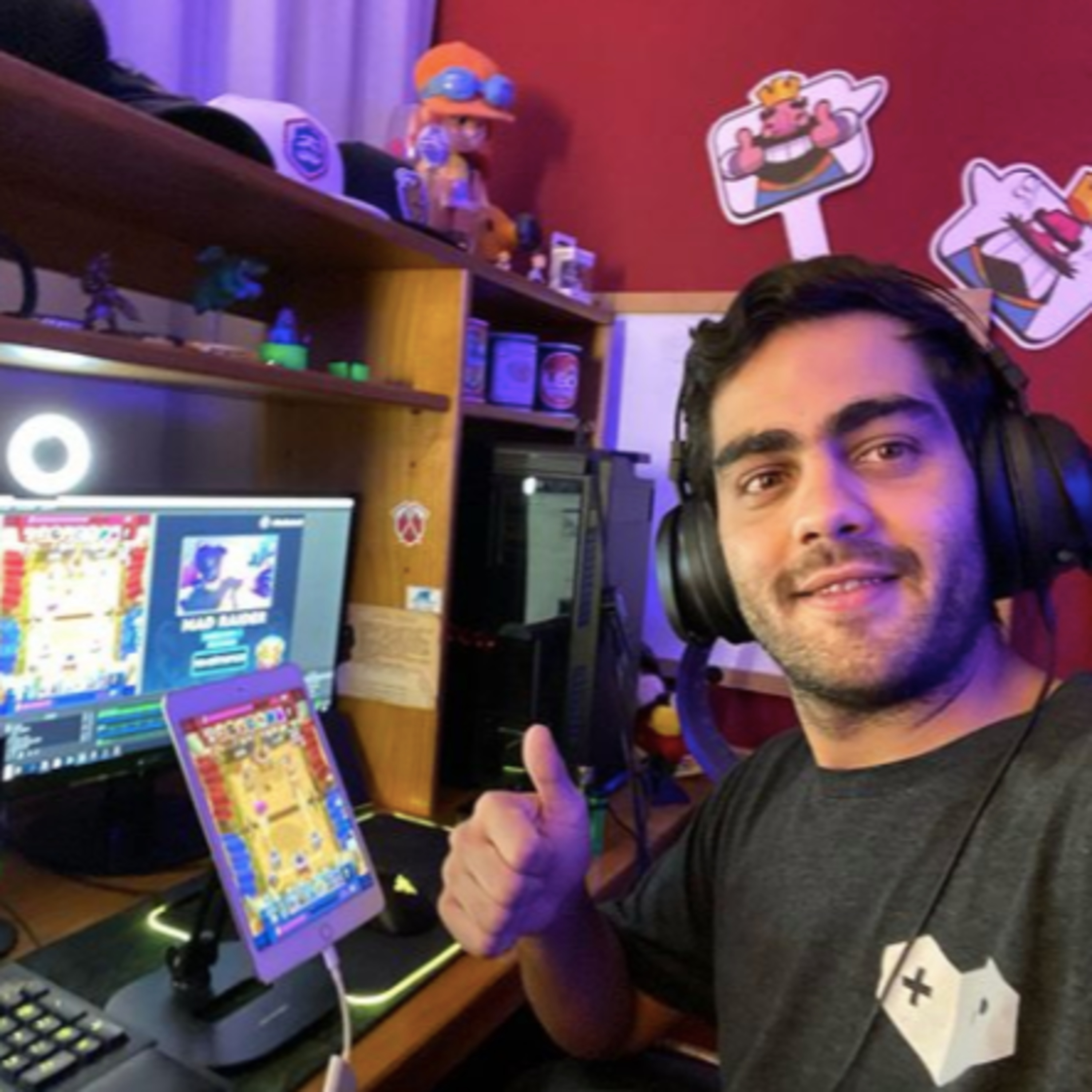 Nicolás Studer, el gamer profesional uruguayo que viajó por el mundo en competencias del juego Clash Royale episode artwork