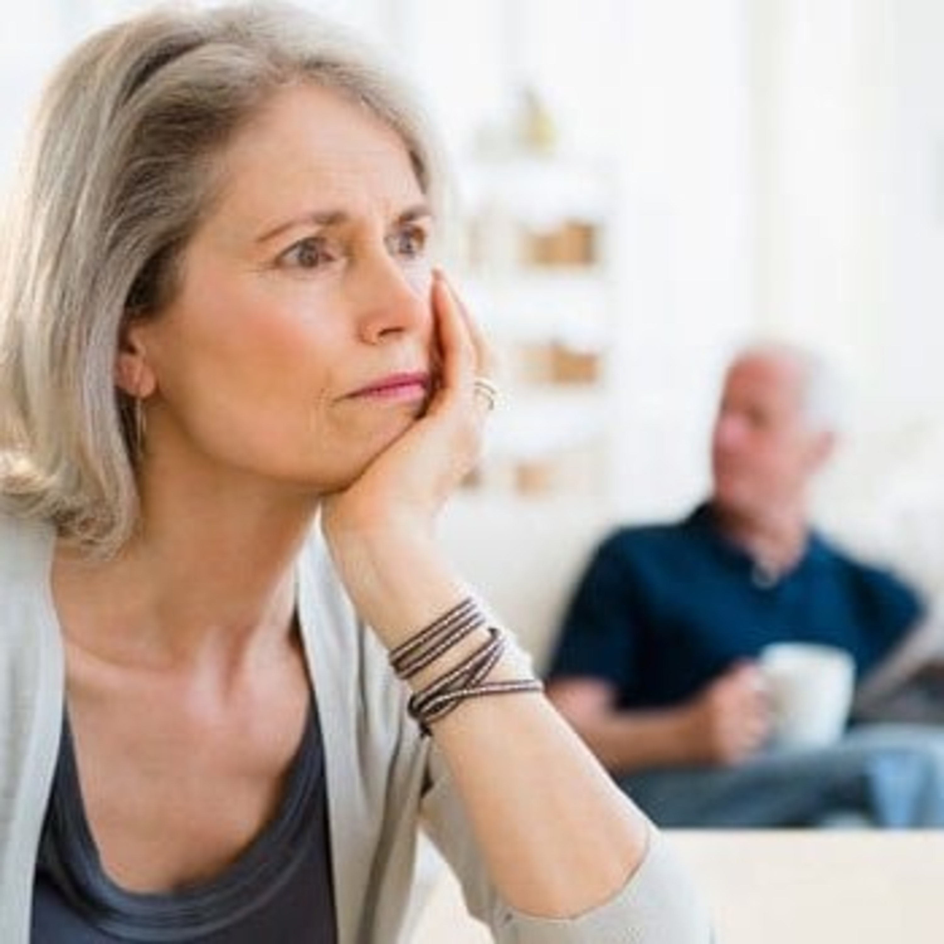 La nuova terza età delle donne: tra divorzi tardivi e rischio femminicidio