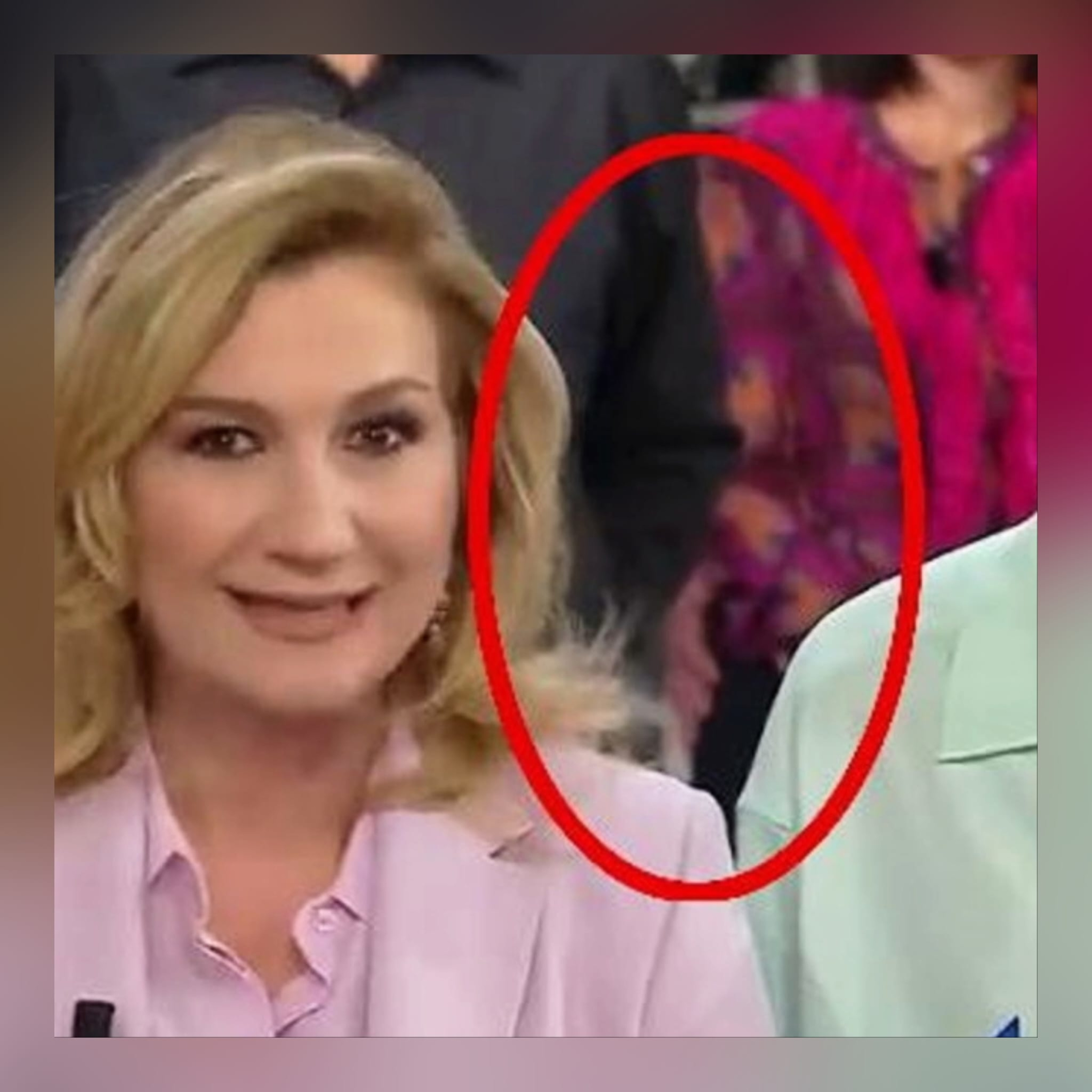 La palpatina: la donna é una persona o un corpo esposto?