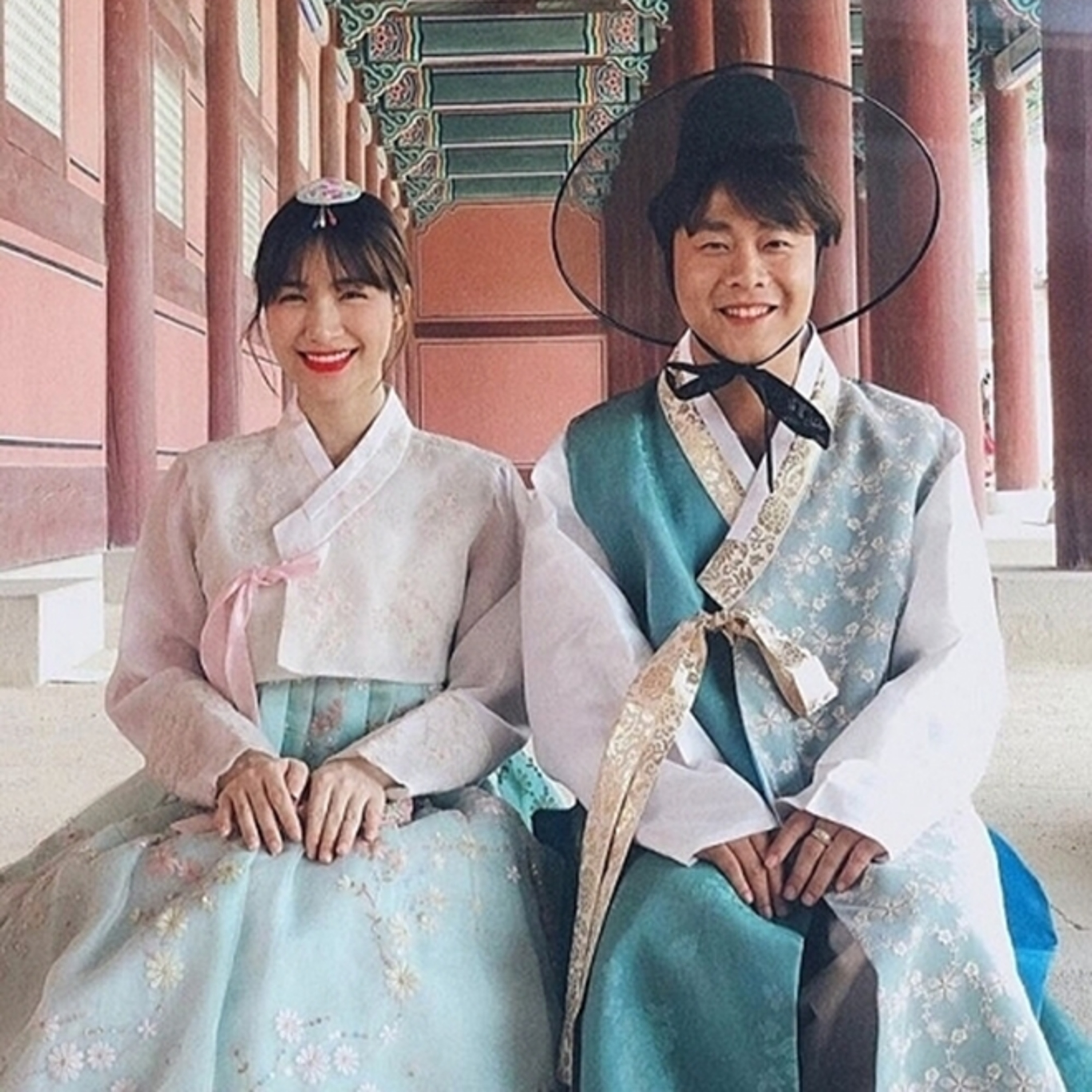 Thiếu gia Minh Hải lần đầu tiên nhắc đến Hoà Minzy hậu ly hôn, lời chia sẻ khiến fan rơi nước mắt episode artwork
