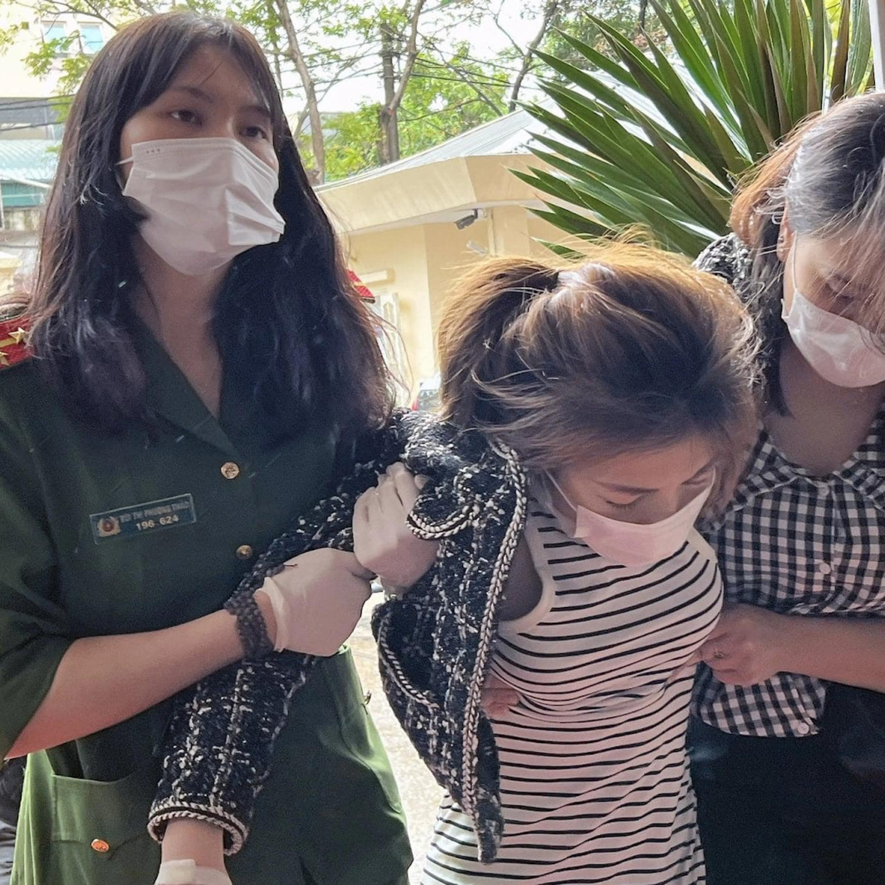 Cô gái phóng hỏa bước đi không nổi sau khi gây án - bạn trai tiết lộ tính cách bạo lực lúc yêu episode artwork