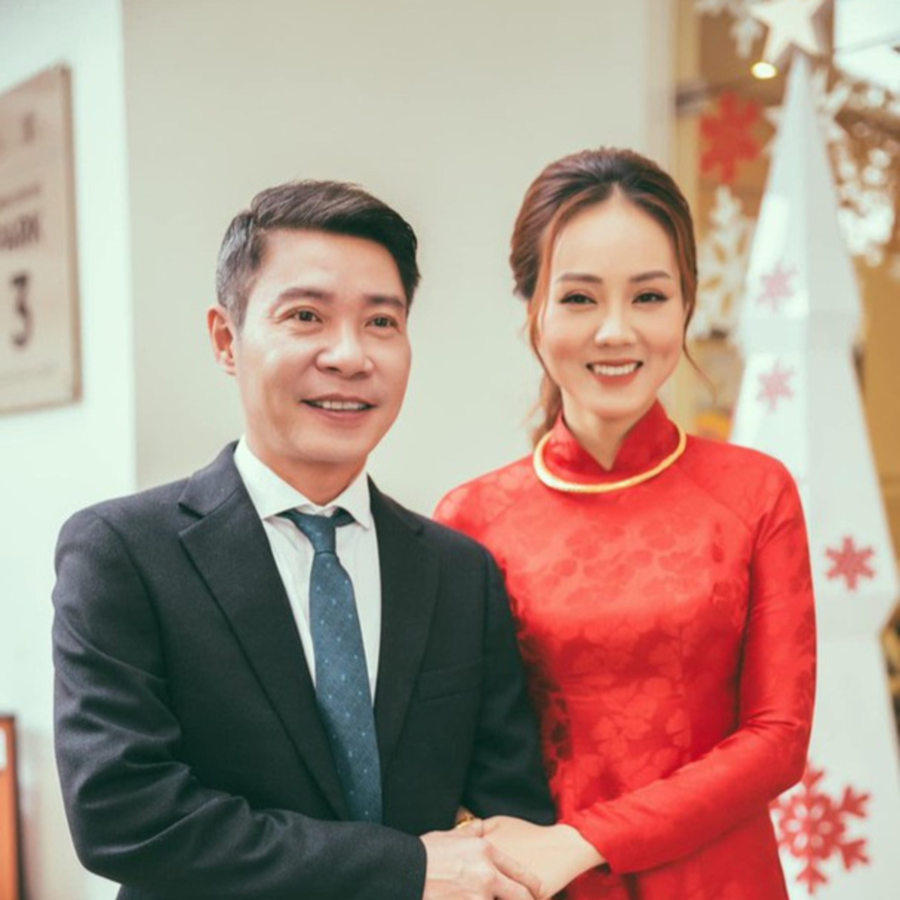 NSND Công Lý: Lúc khỏe hết lòng vì mọi người, khi đổ bệnh bạn bè đối xử 'hết hồn', ê chề episode artwork