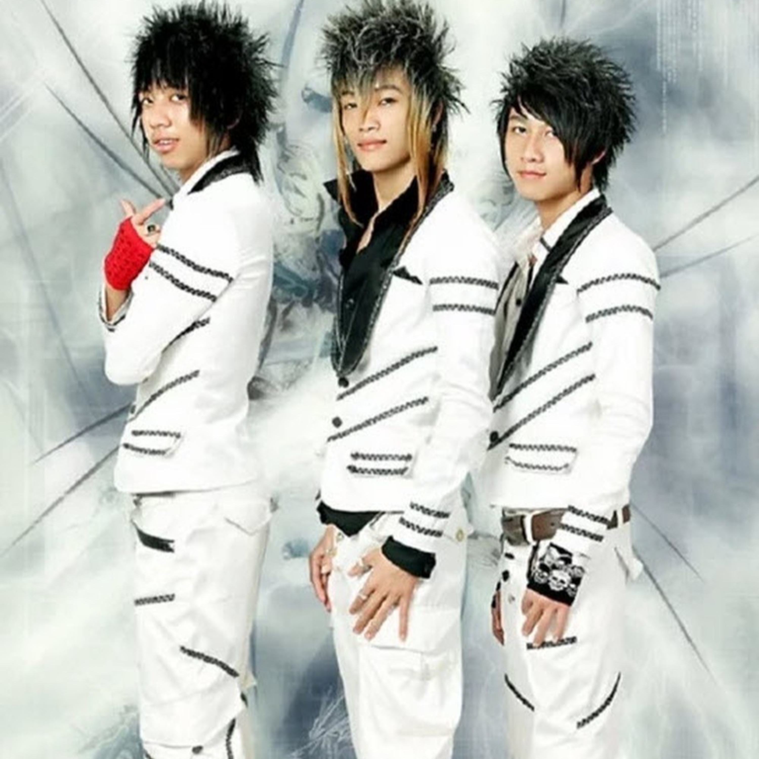 TiTi (HKT) bị dân mạng tấn công vì không đến tham dự đám cưới của Hồ Gia Hùng episode artwork