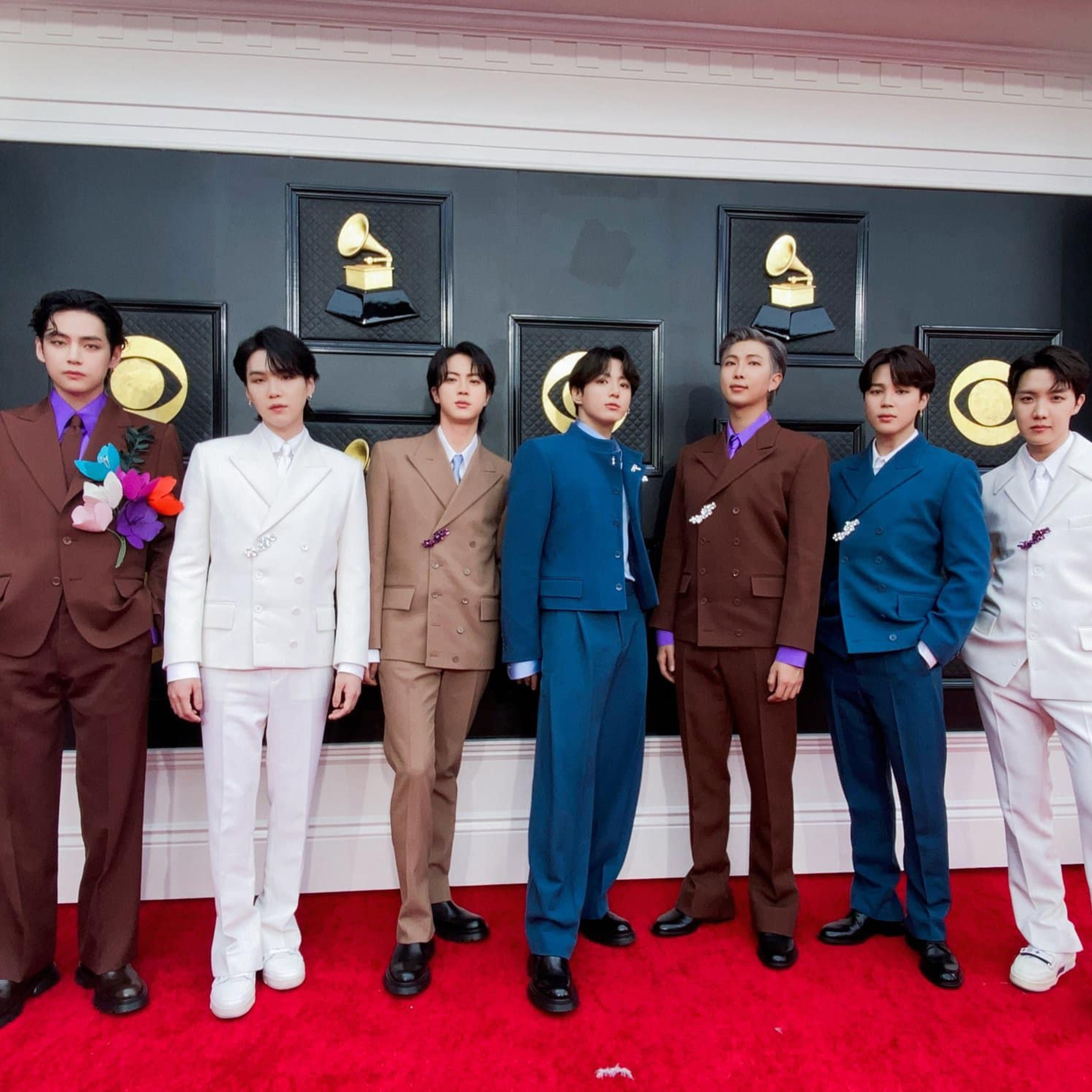 BTS bị đối xử bất công tại Grammy: "Thay vì hỏi tại sao không chiến thắng, câu hỏi thực sự là liệu BTS có cần giải hay không" episode artwork