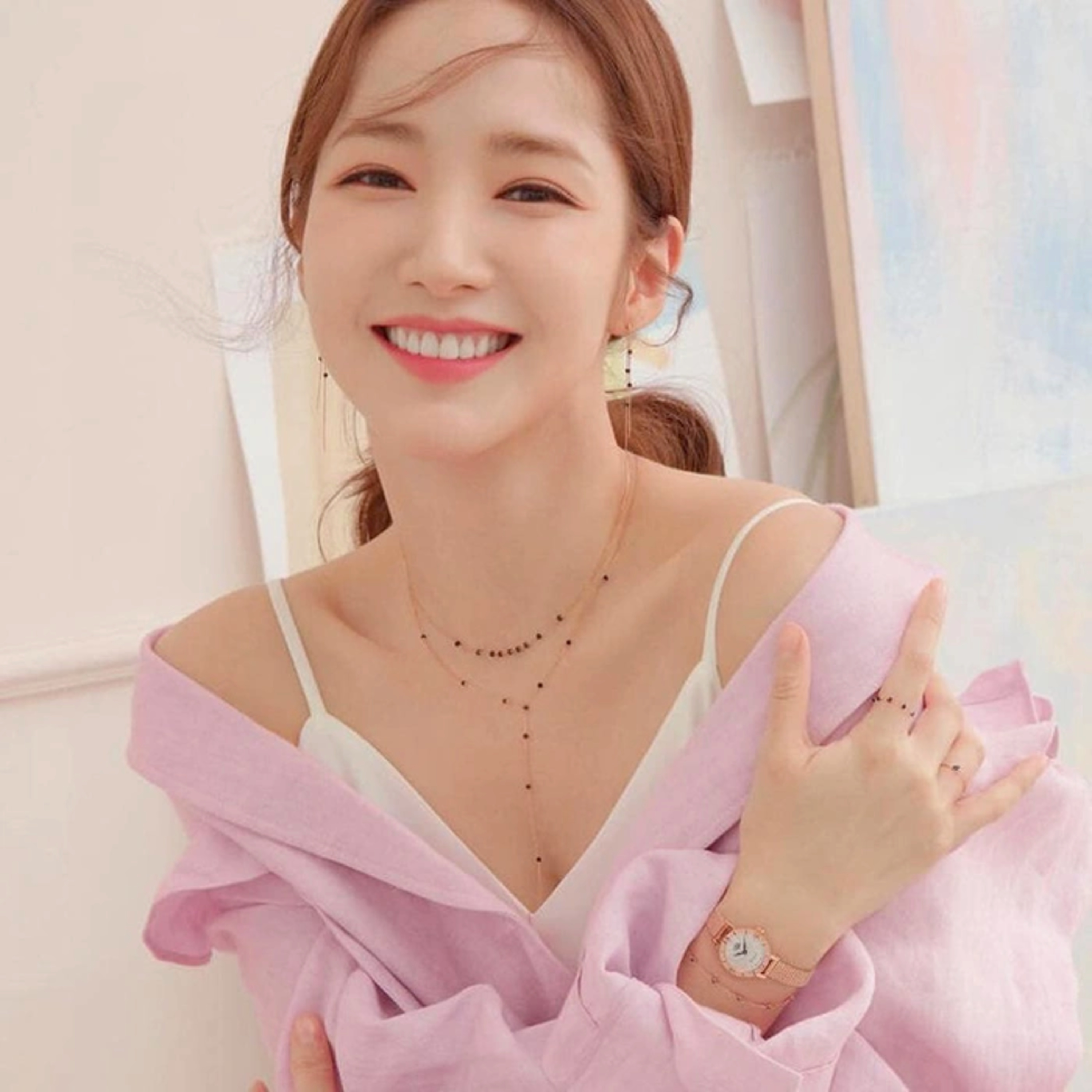 Park Min Young bất ngờ đề cập đến chuyện kết hôn, showbiz Hàn sắp có tin vui? episode artwork