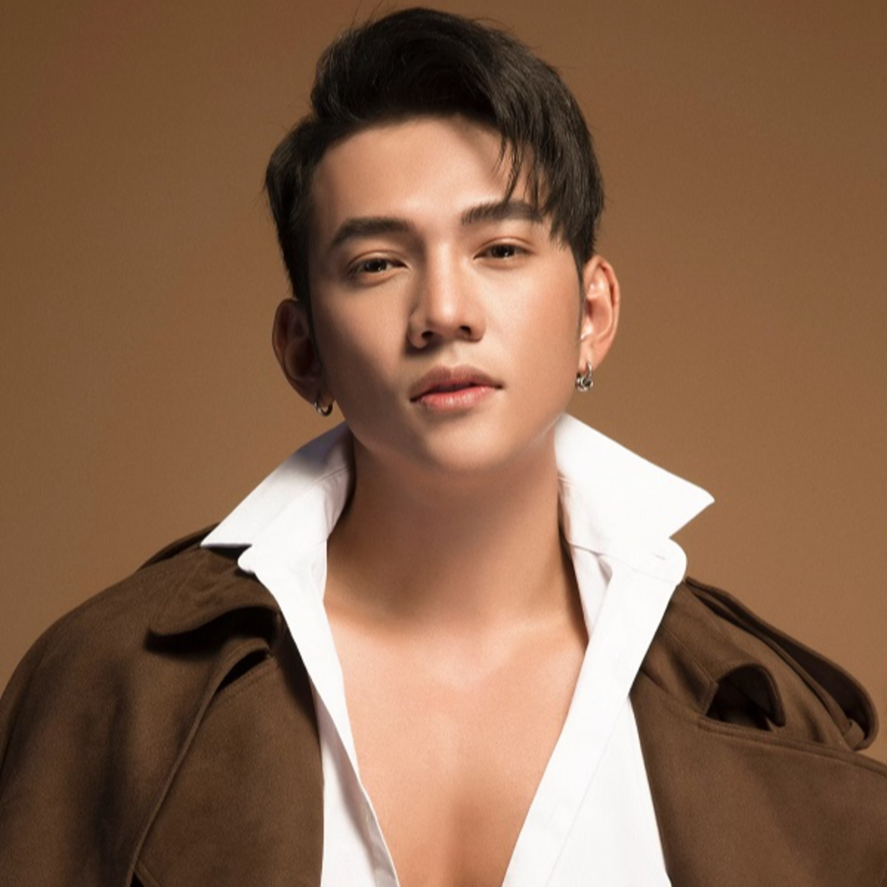 Lý Bình - Từng bị gạ tình lấy vai diễn và chuyện tình đẹp như mơ với Phương Trinh Jolie episode artwork